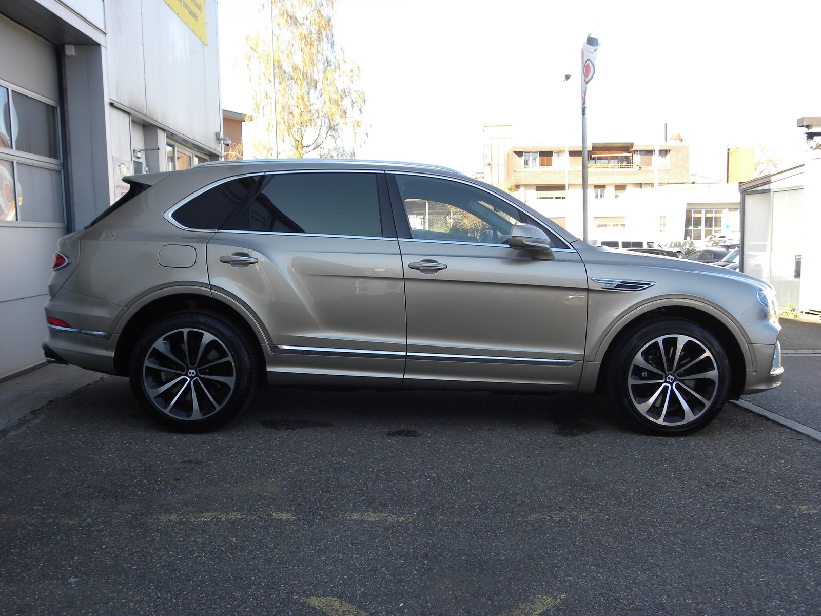BENTLEY Bentayga V8, Essence, Occasion / Utilisé, Automatique - 3