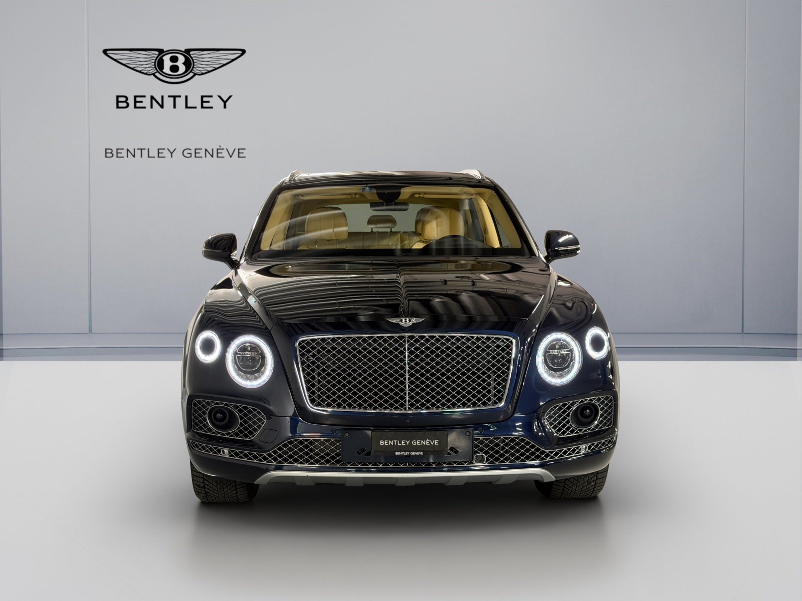 BENTLEY Bentayga W12, Petrol, Second hand / Used, Automatic - 2