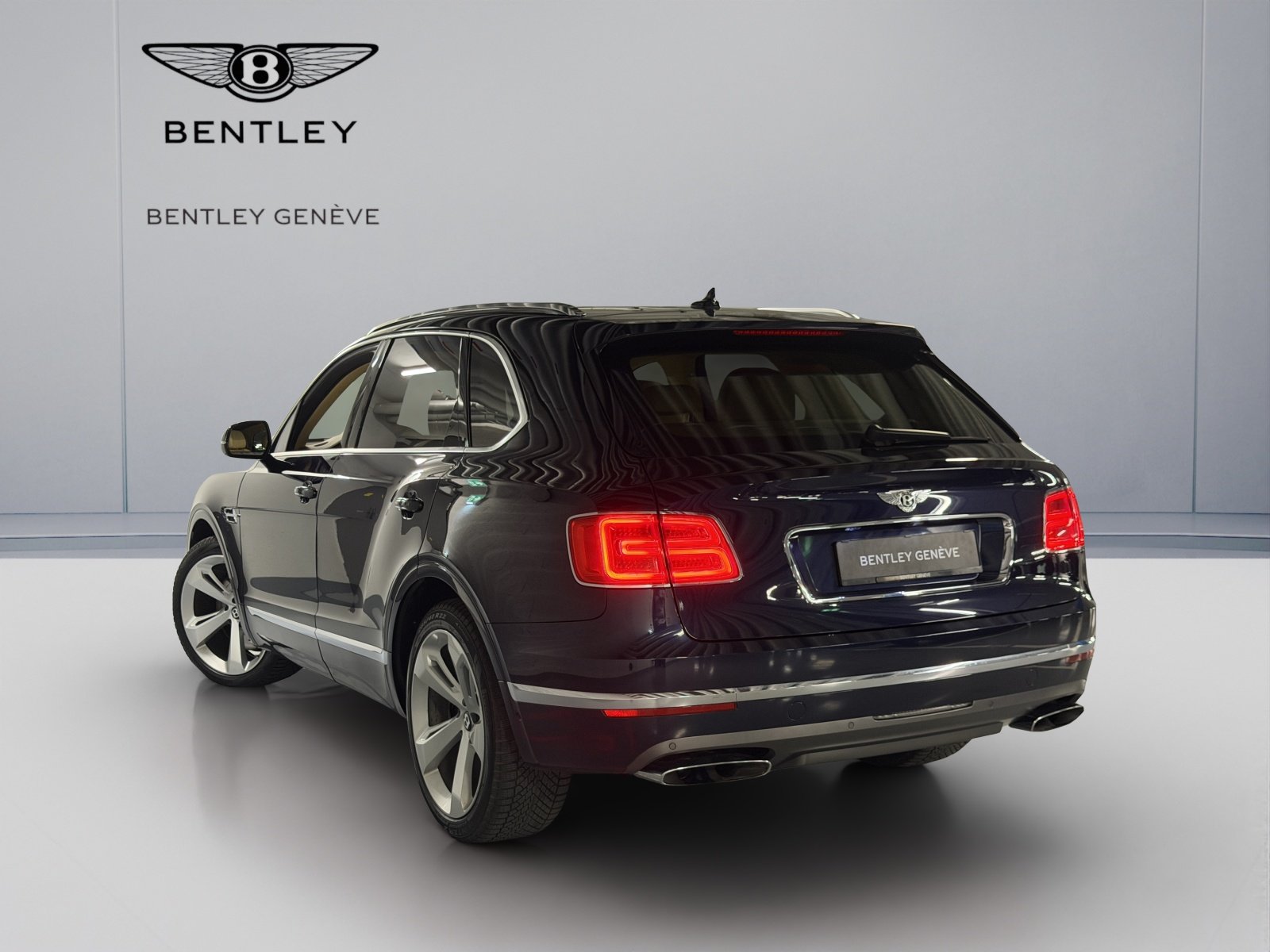 BENTLEY Bentayga W12, Petrol, Second hand / Used, Automatic - 4
