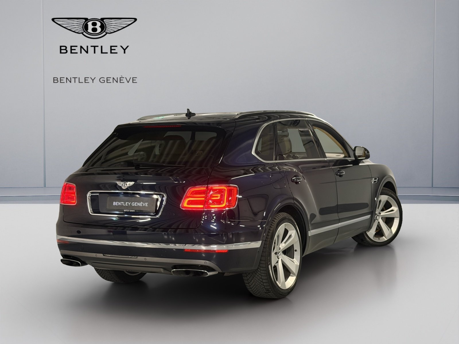 BENTLEY Bentayga W12, Petrol, Second hand / Used, Automatic - 6