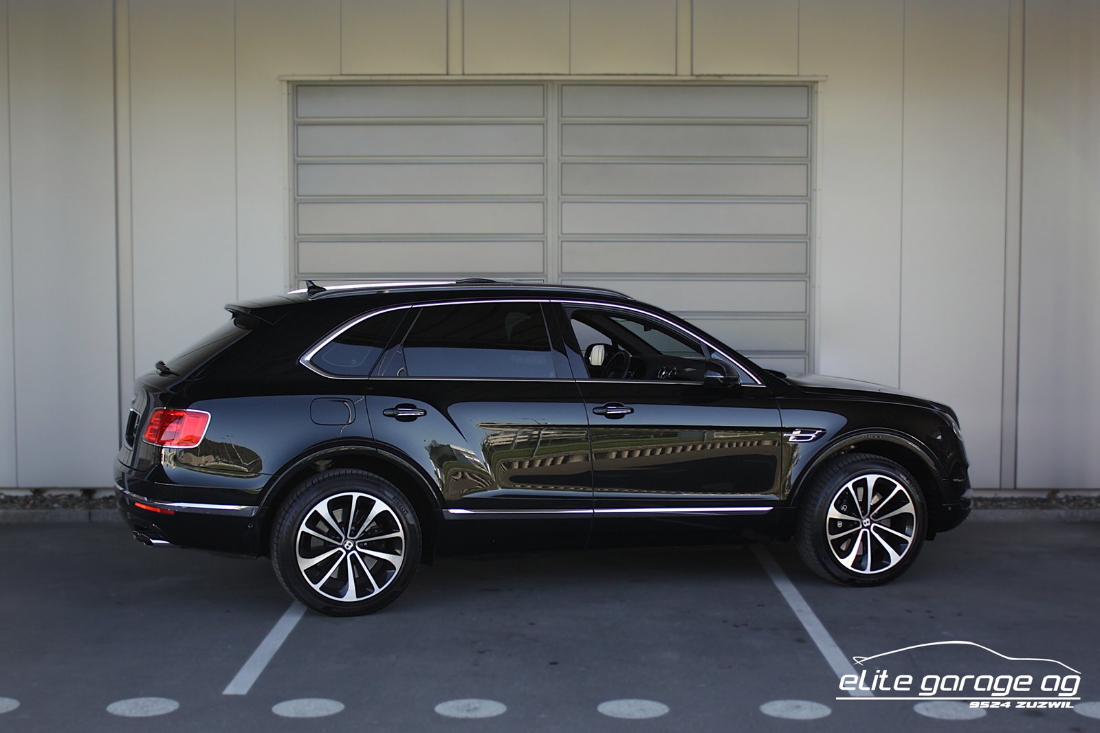 BENTLEY Bentayga V8 TRAUMFARBKOMBINATION, Benzina, Occasioni / Usate, Automatico - 5