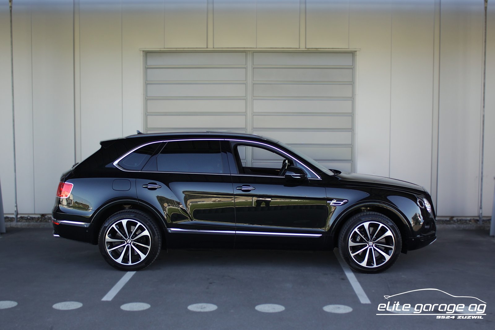 BENTLEY Bentayga V8 TRAUMFARBKOMBINATION, Benzina, Occasioni / Usate, Automatico - 6