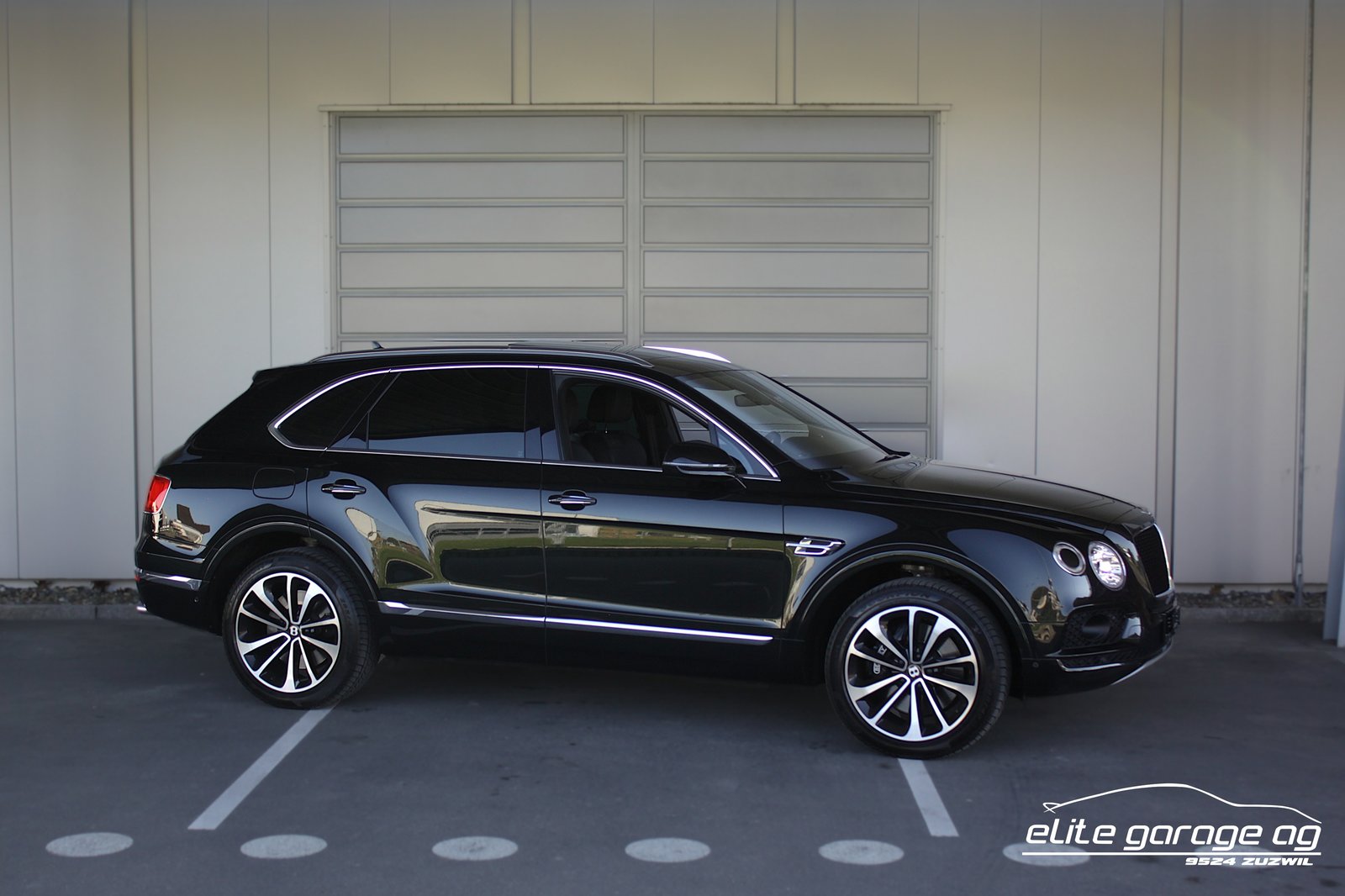 BENTLEY Bentayga V8 TRAUMFARBKOMBINATION, Benzina, Occasioni / Usate, Automatico - 7