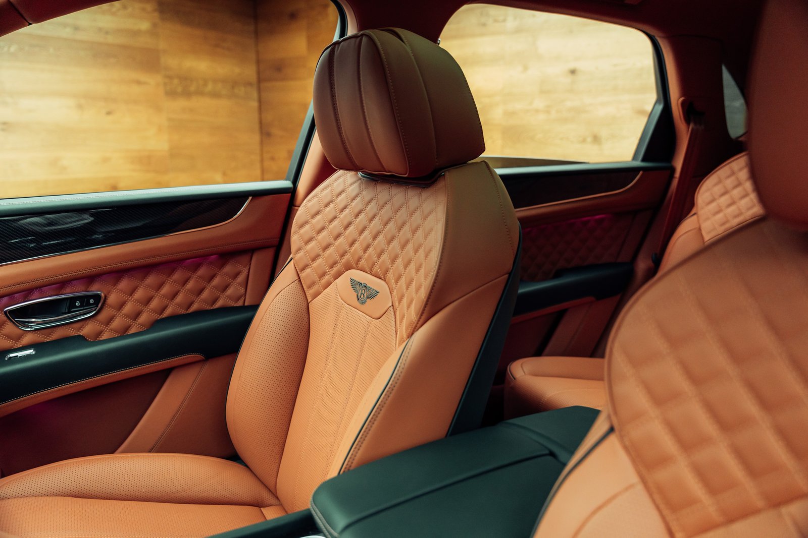 BENTLEY Bentayga S, Petrol, Second hand / Used, Automatic - 7