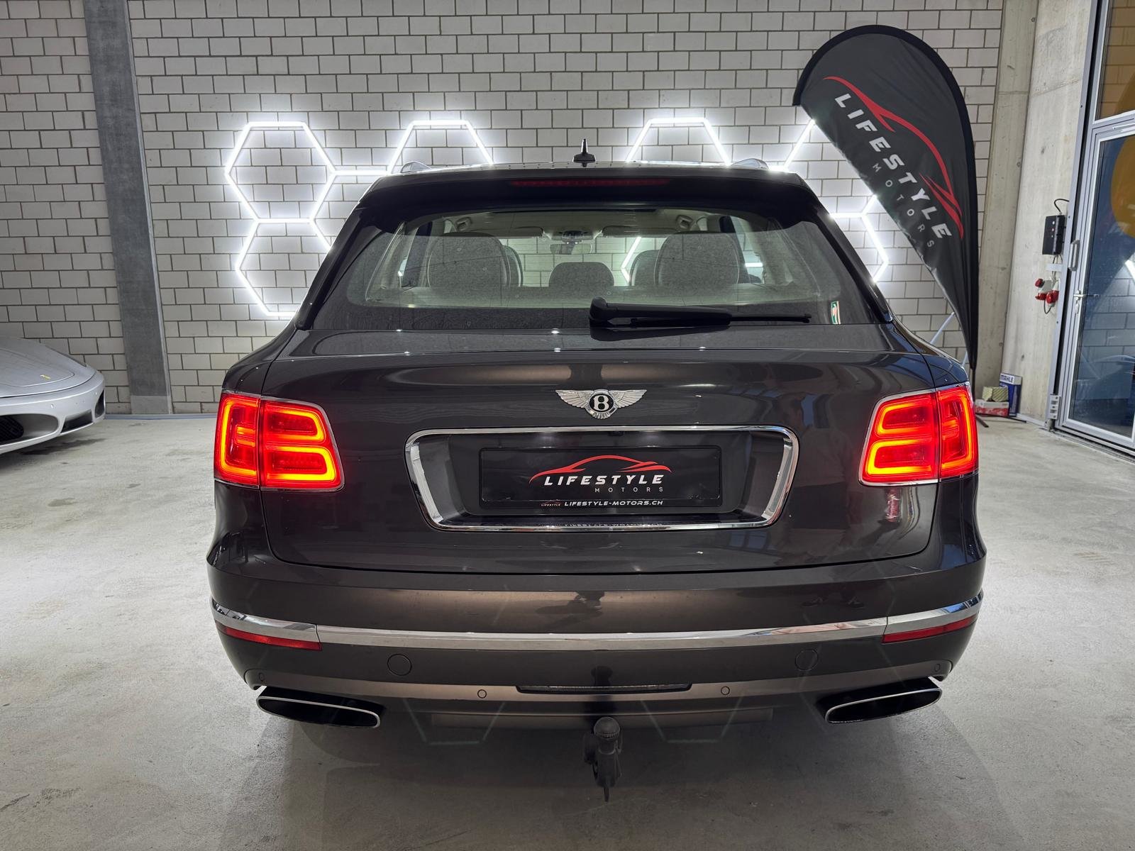 BENTLEY Bentayga W12, Benzin, Occasion / Gebraucht, Automatik - 4