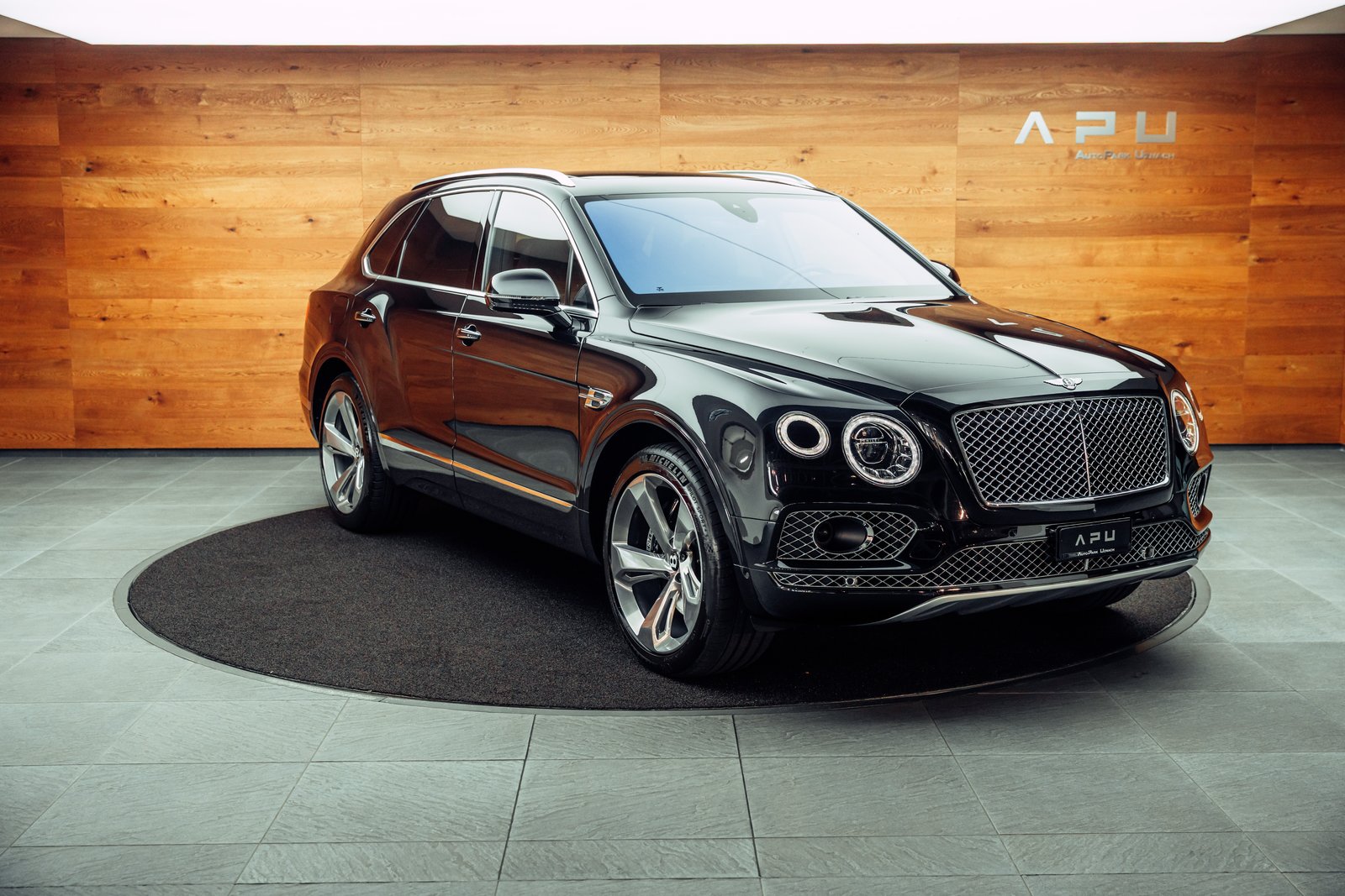 BENTLEY Bentayga V8 Mulliner