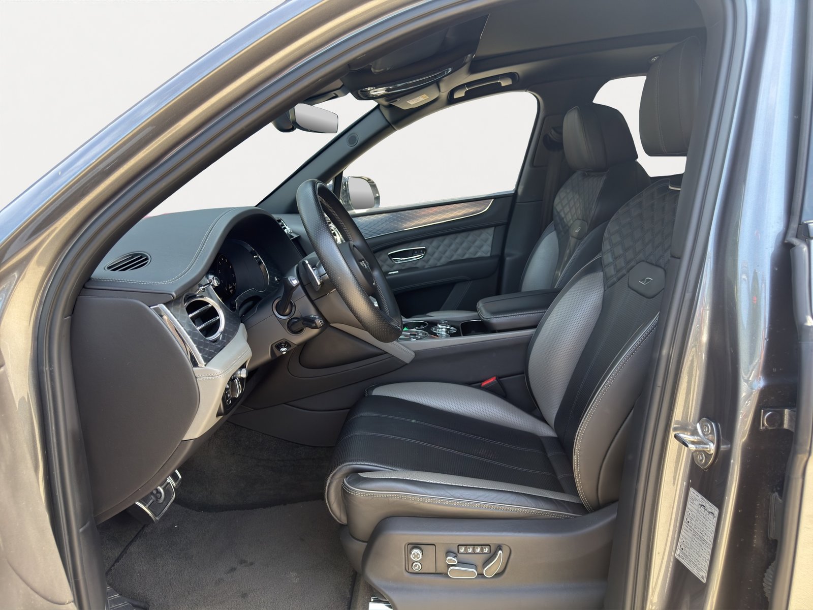 BENTLEY Bentayga S V8, Benzin, Occasion / Gebraucht, Automatik - 7