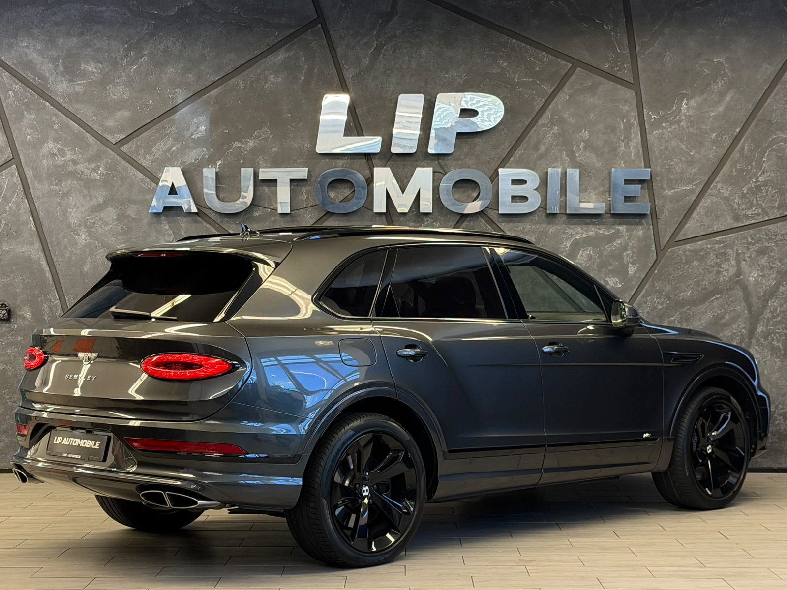 BENTLEY Bentayga V8, Benzin, Occasion / Gebraucht, Automatik - 6