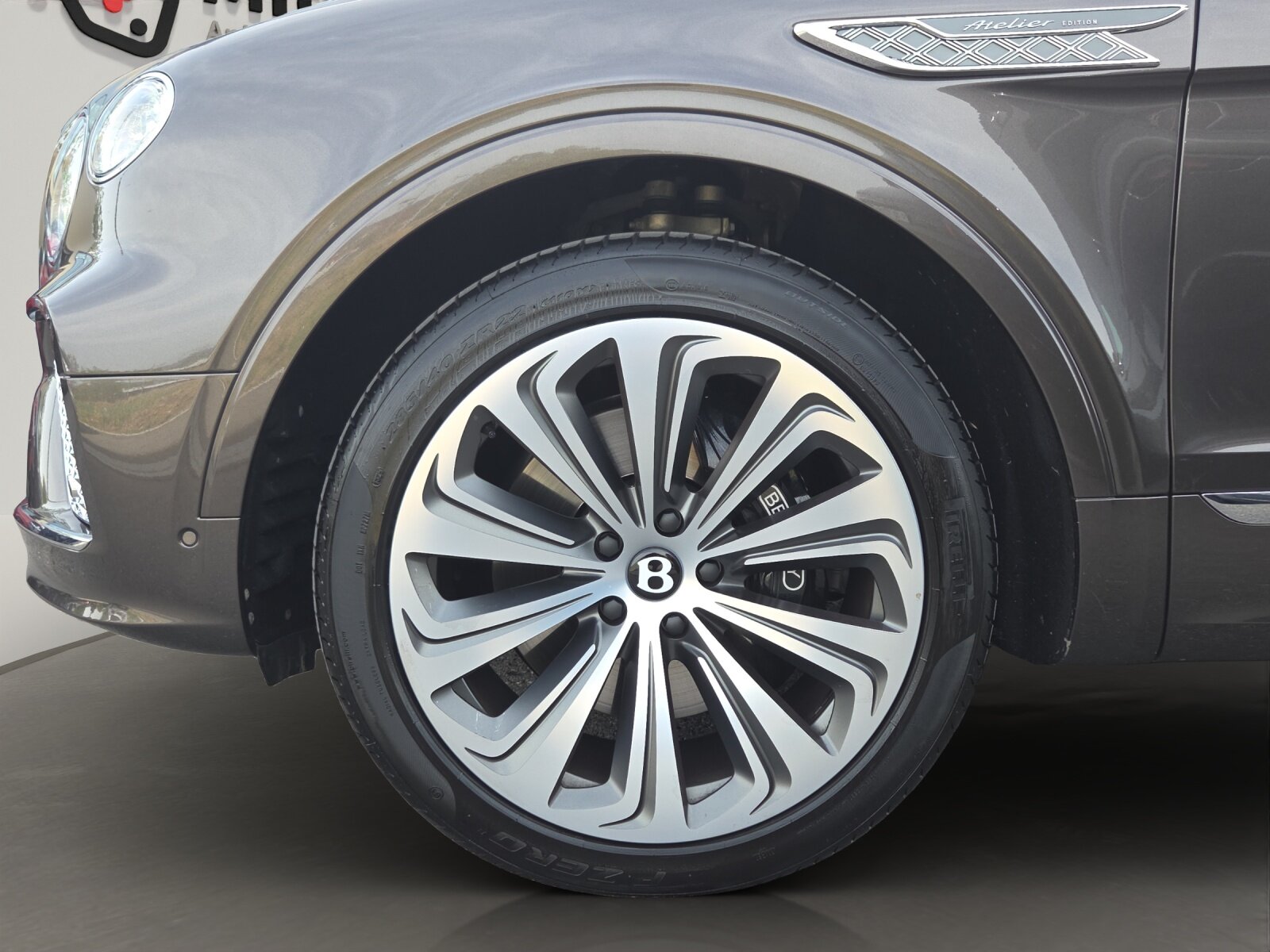 BENTLEY Bentayga 4.0 V8 Atelier Edition, Essence, Occasion / Utilisé, Automatique - 6