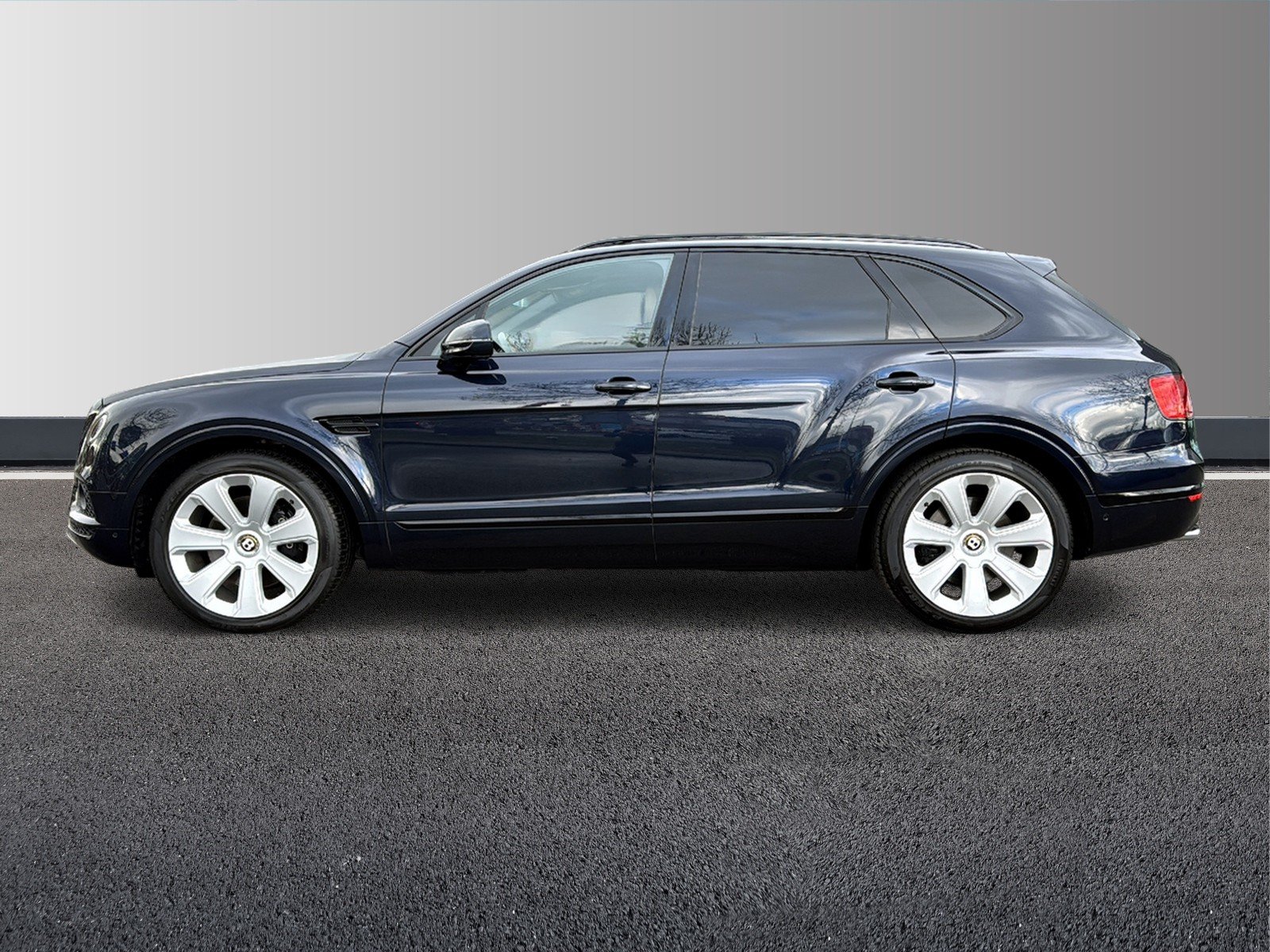BENTLEY Bentayga V8, Essence, Occasion / Utilisé, Automatique - 2