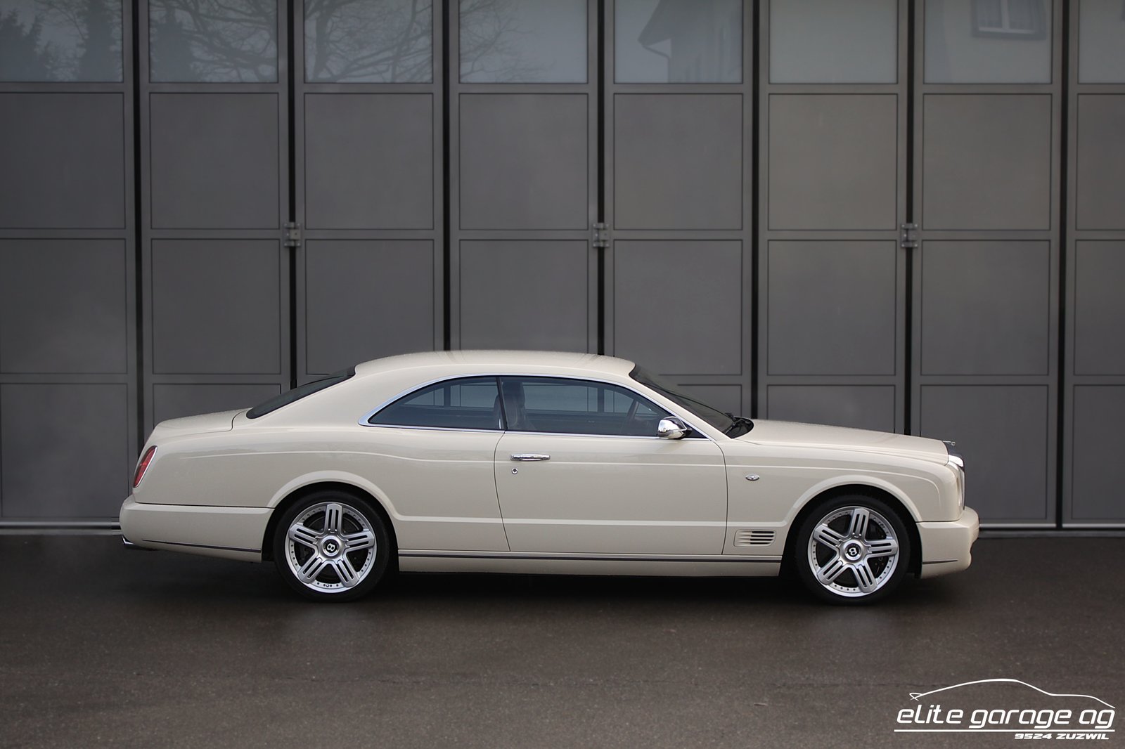 BENTLEY Brooklands Coupé 1/550 LIMITIERT, Benzin, Occasion / Gebraucht, Automatik - 6