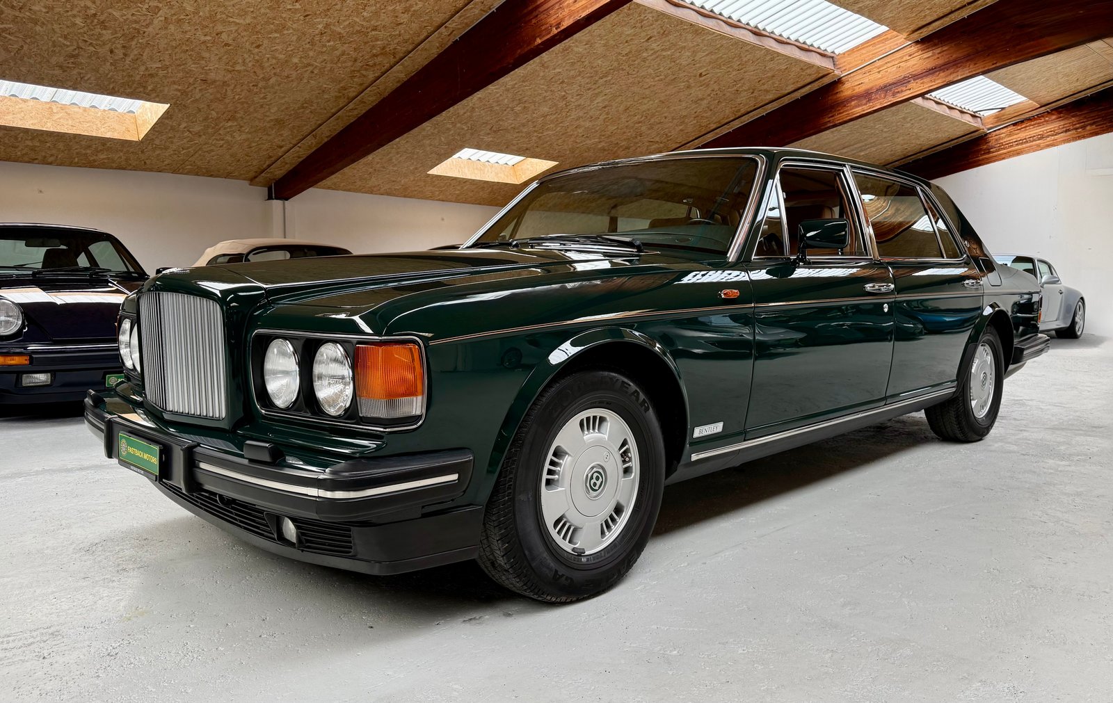 BENTLEY Brooklands LWB