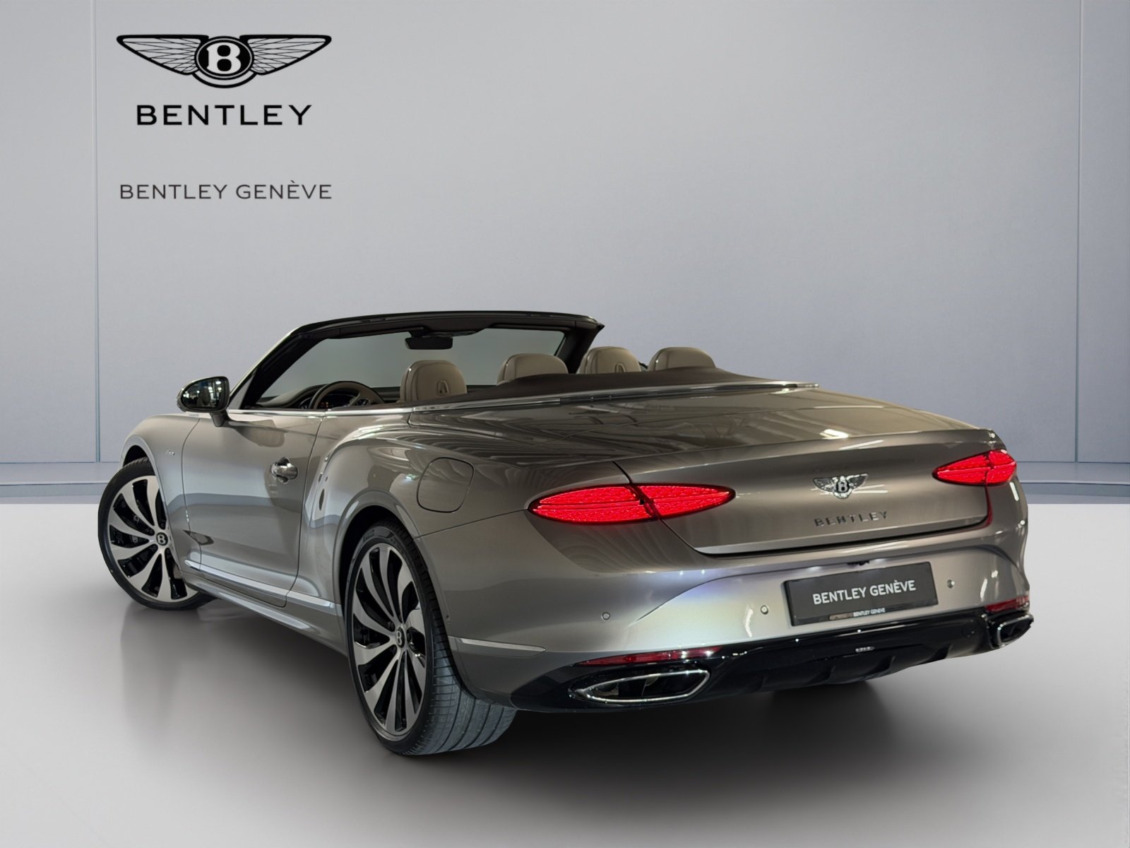 BENTLEY Continental GTC 4.0 V8 PHEV Azure Pale Brodgar, Hybride Rechargeable Essence/Électricité, Voiture nouvelle, Automatique - 7