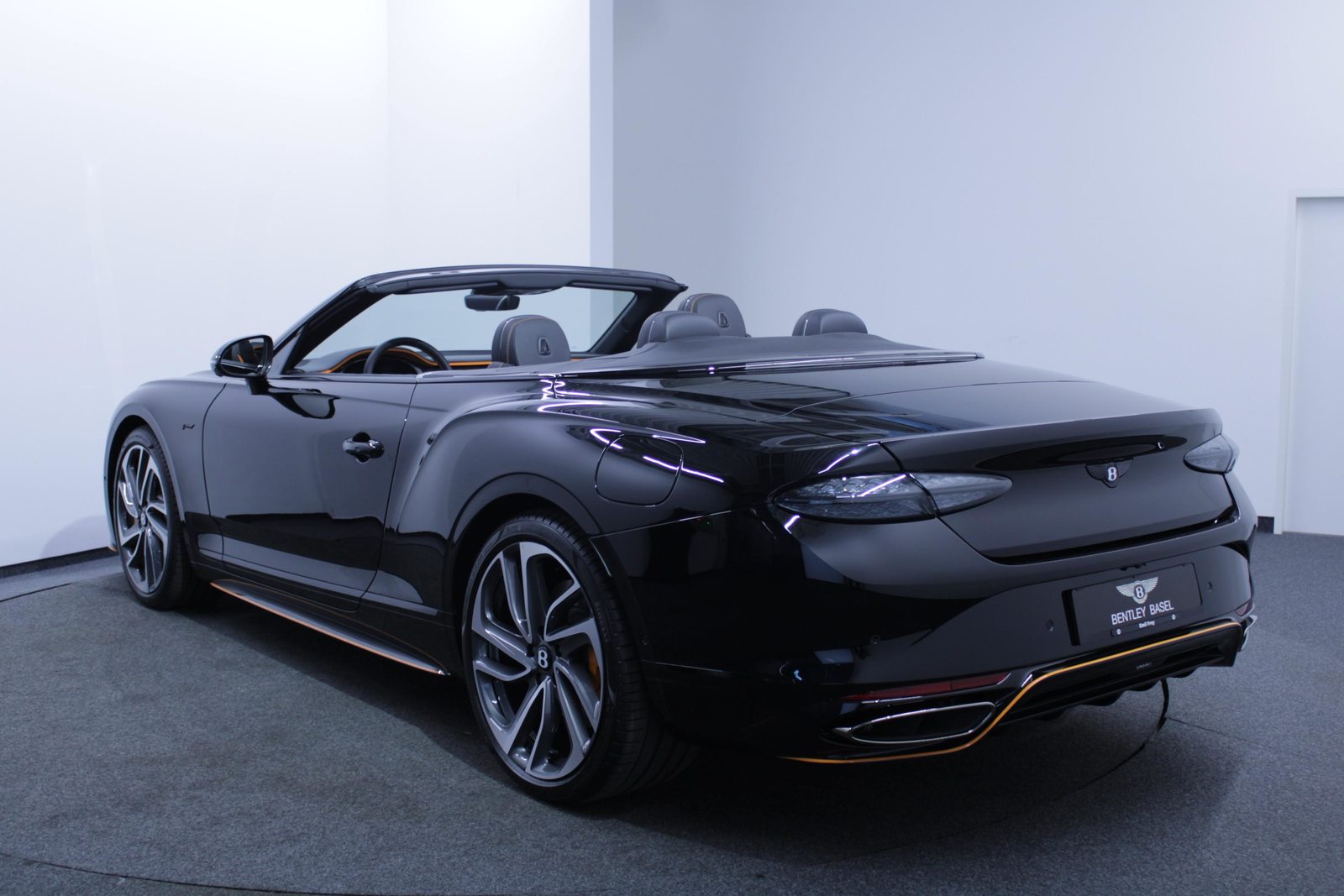 BENTLEY Continental GTC 4.0 V8 Hybrid Speed, Plug-in-Hybrid Petrol/Electric, New car, Automatic - 4