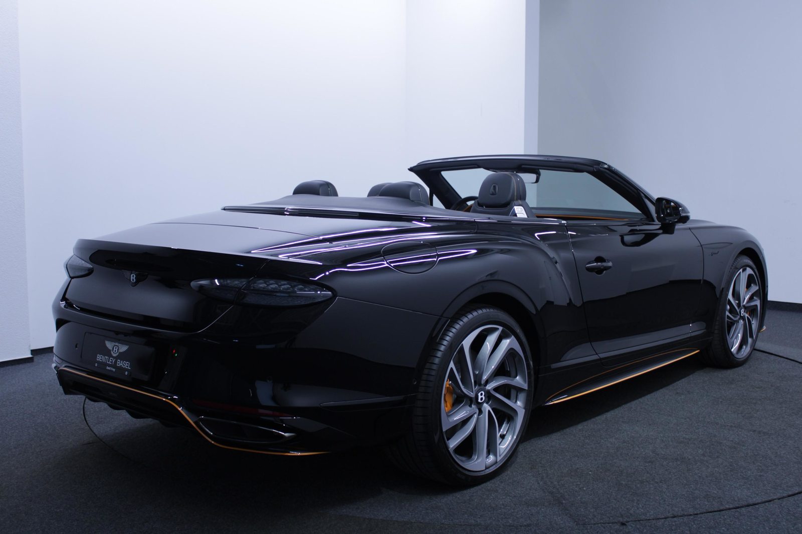 BENTLEY Continental GTC 4.0 V8 Hybrid Speed, Plug-in-Hybrid Petrol/Electric, New car, Automatic - 6
