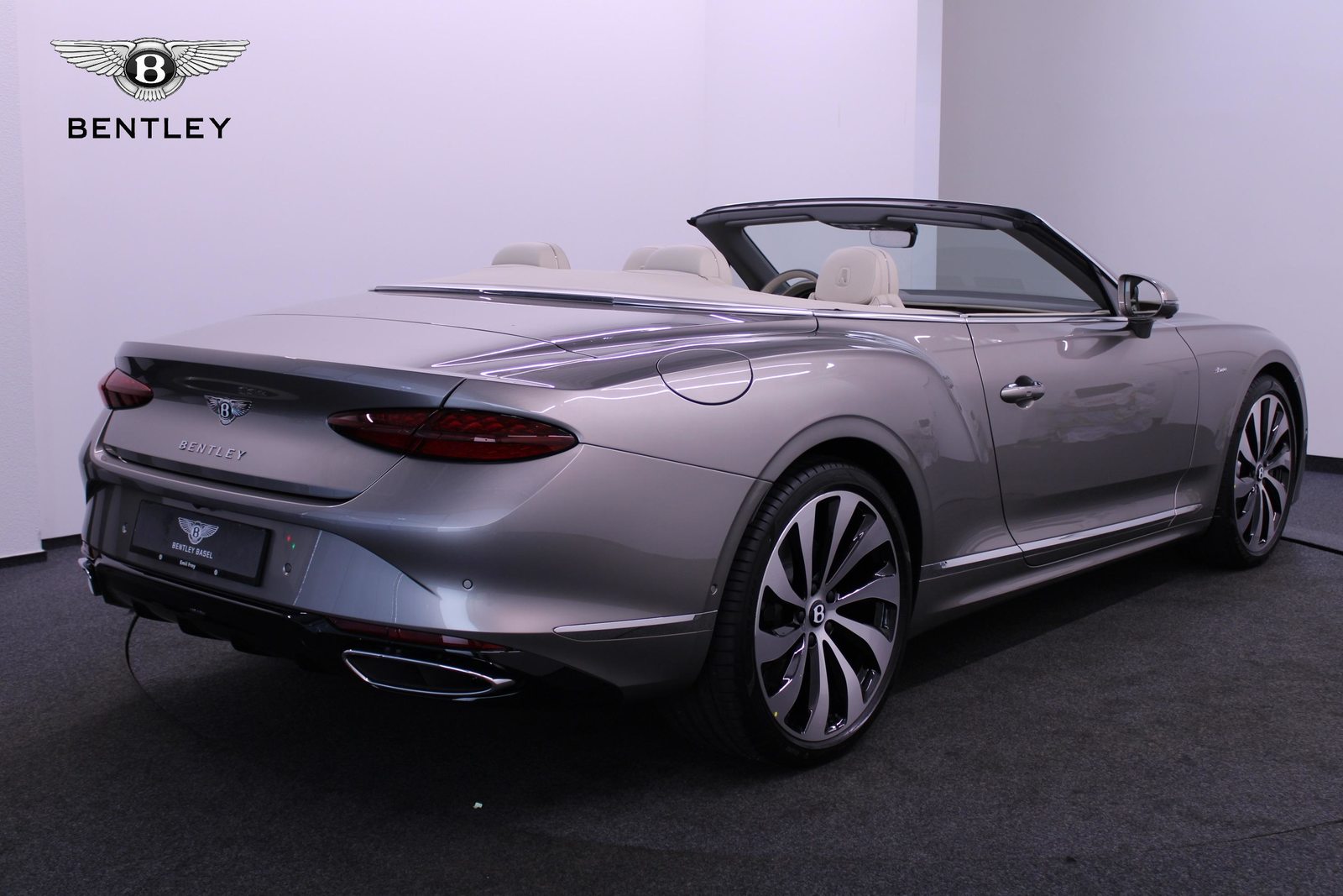 BENTLEY Continental GTC 4.0 V8 Hybrid Azure, Plug-in-Hybrid Petrol/Electric, New car, Automatic - 6