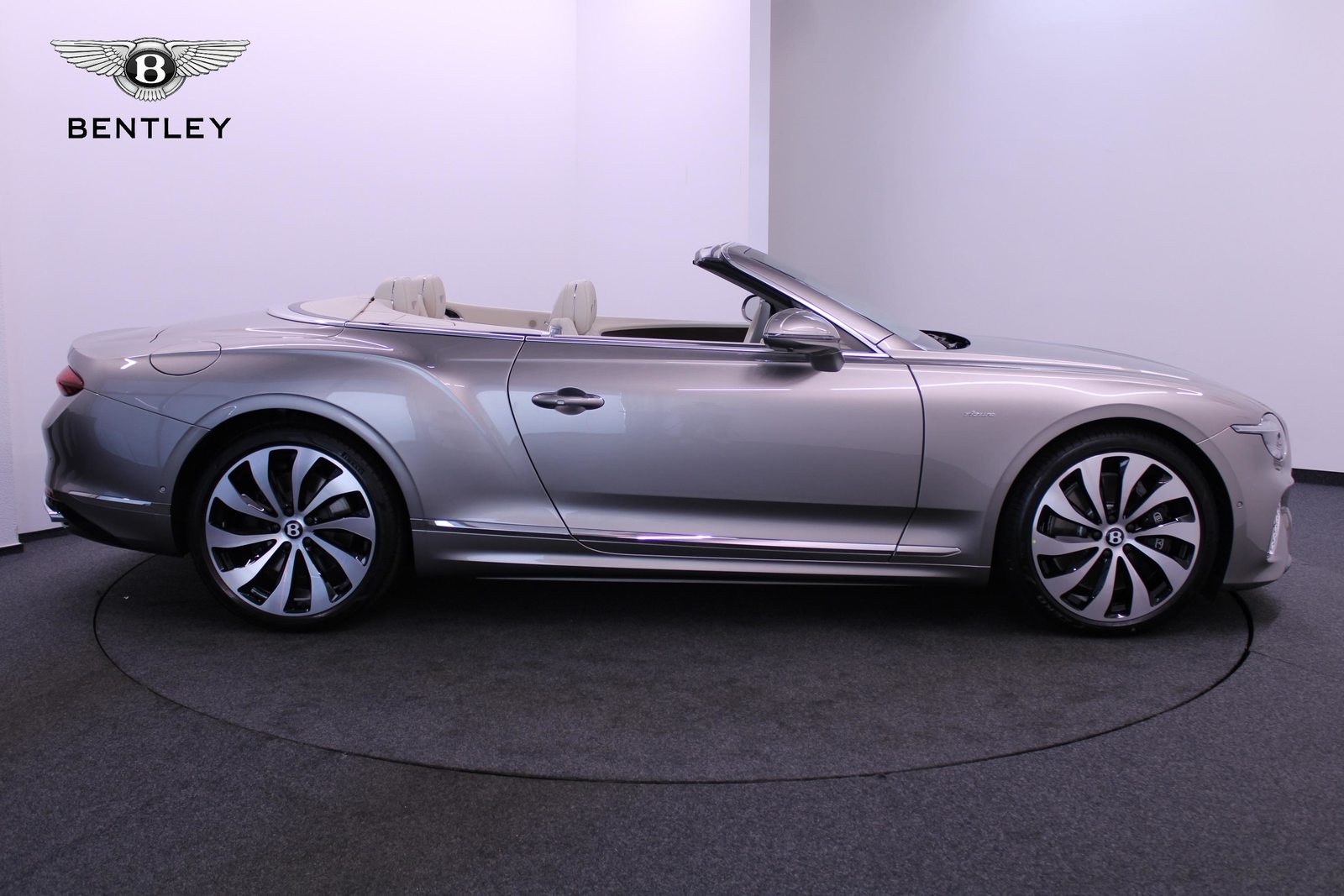BENTLEY Continental GTC 4.0 V8 Hybrid Azure, Plug-in-Hybrid Petrol/Electric, New car, Automatic - 7