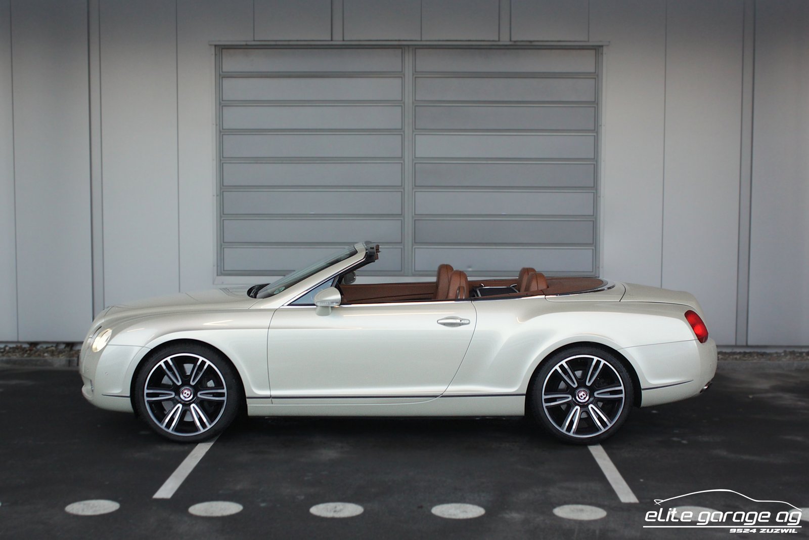 BENTLEY Continental GTC 6.0 BESPOKE, Essence, Occasion / Utilisé, Automatique - 2