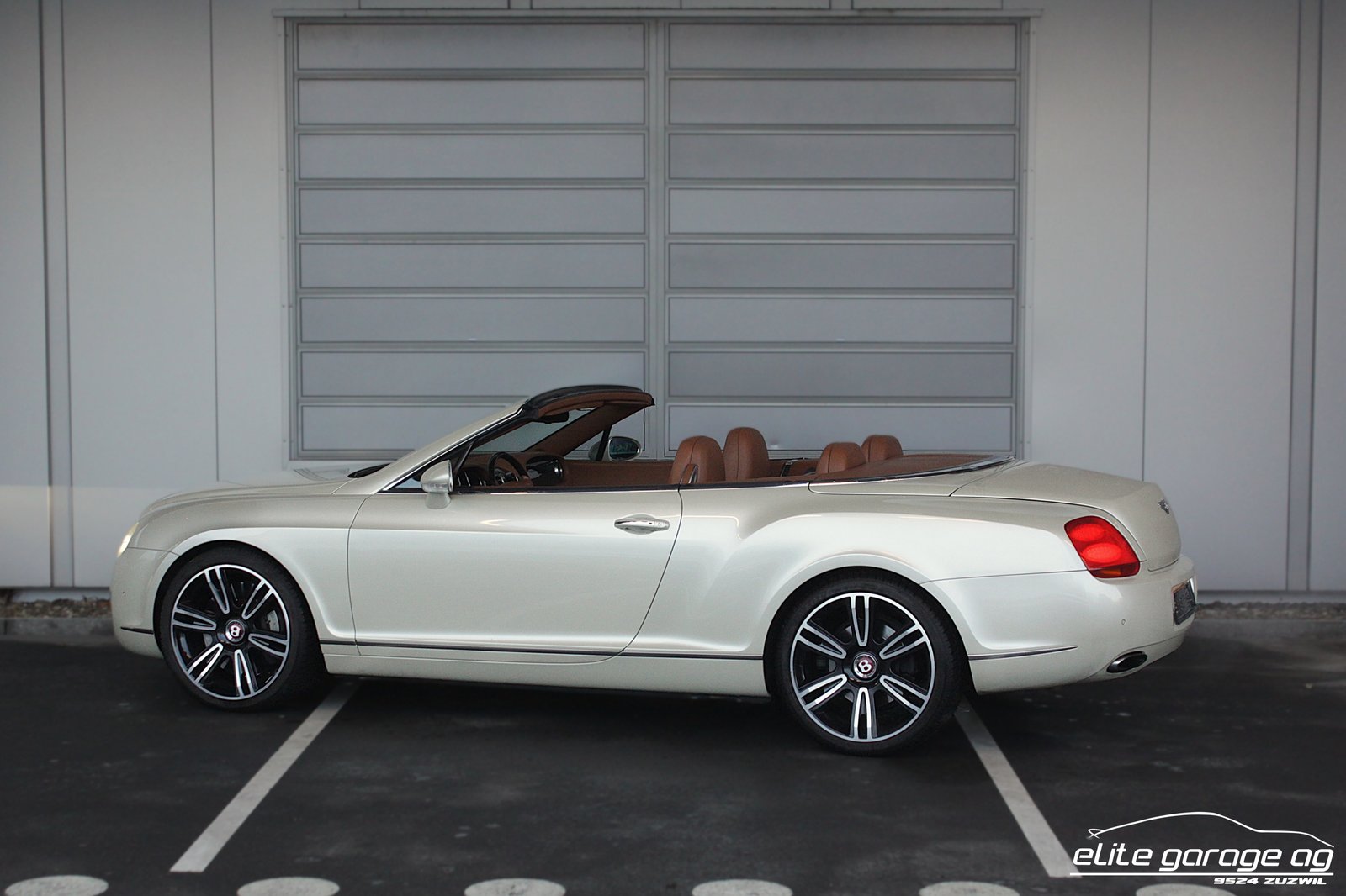 BENTLEY Continental GTC 6.0 BESPOKE, Essence, Occasion / Utilisé, Automatique - 3