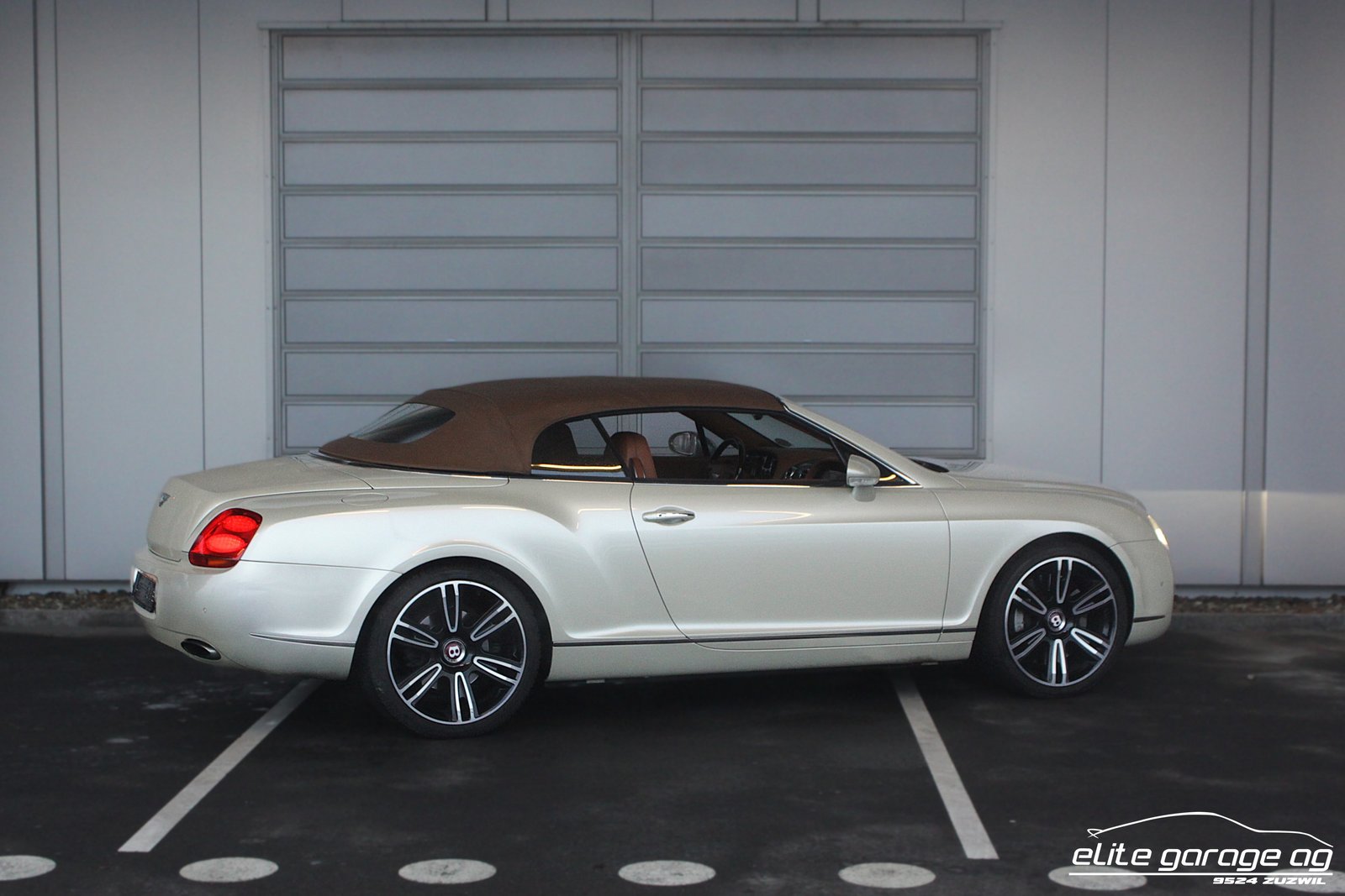 BENTLEY Continental GTC 6.0 BESPOKE, Essence, Occasion / Utilisé, Automatique - 5