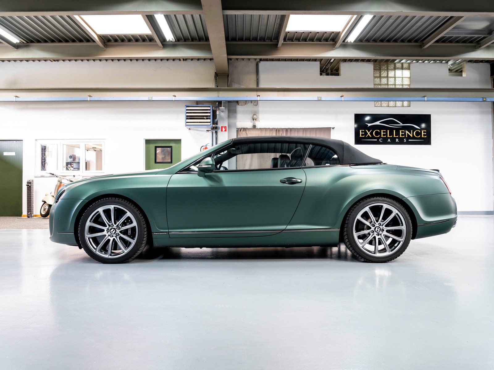BENTLEY Continental Supersports Convertible 6.0, Second hand / Used, Automatic - 7