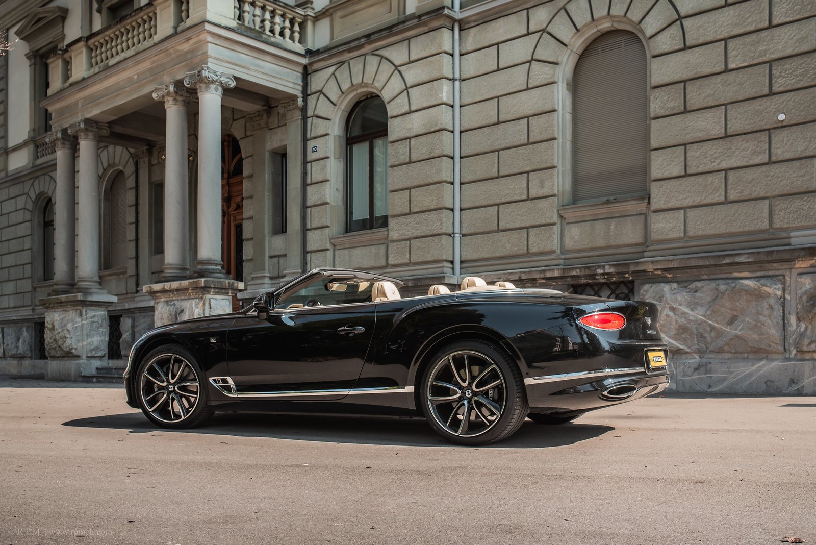 BENTLEY Continental GTC 6.0 W12*First Edition CH Auslieferun, Petrol, Second hand / Used, Automatic - 3
