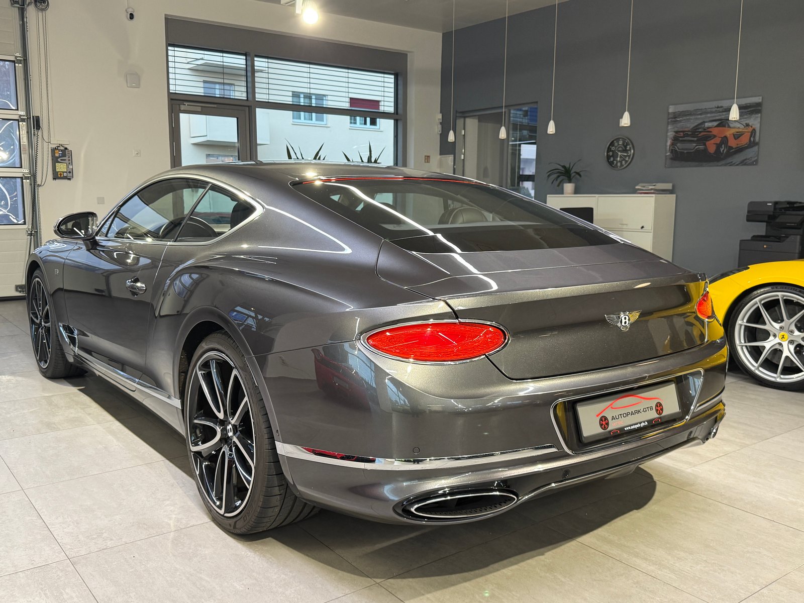 BENTLEY Continental GT 6.0 W12 First Edition, Benzin, Occasion / Gebraucht, Automatik - 6
