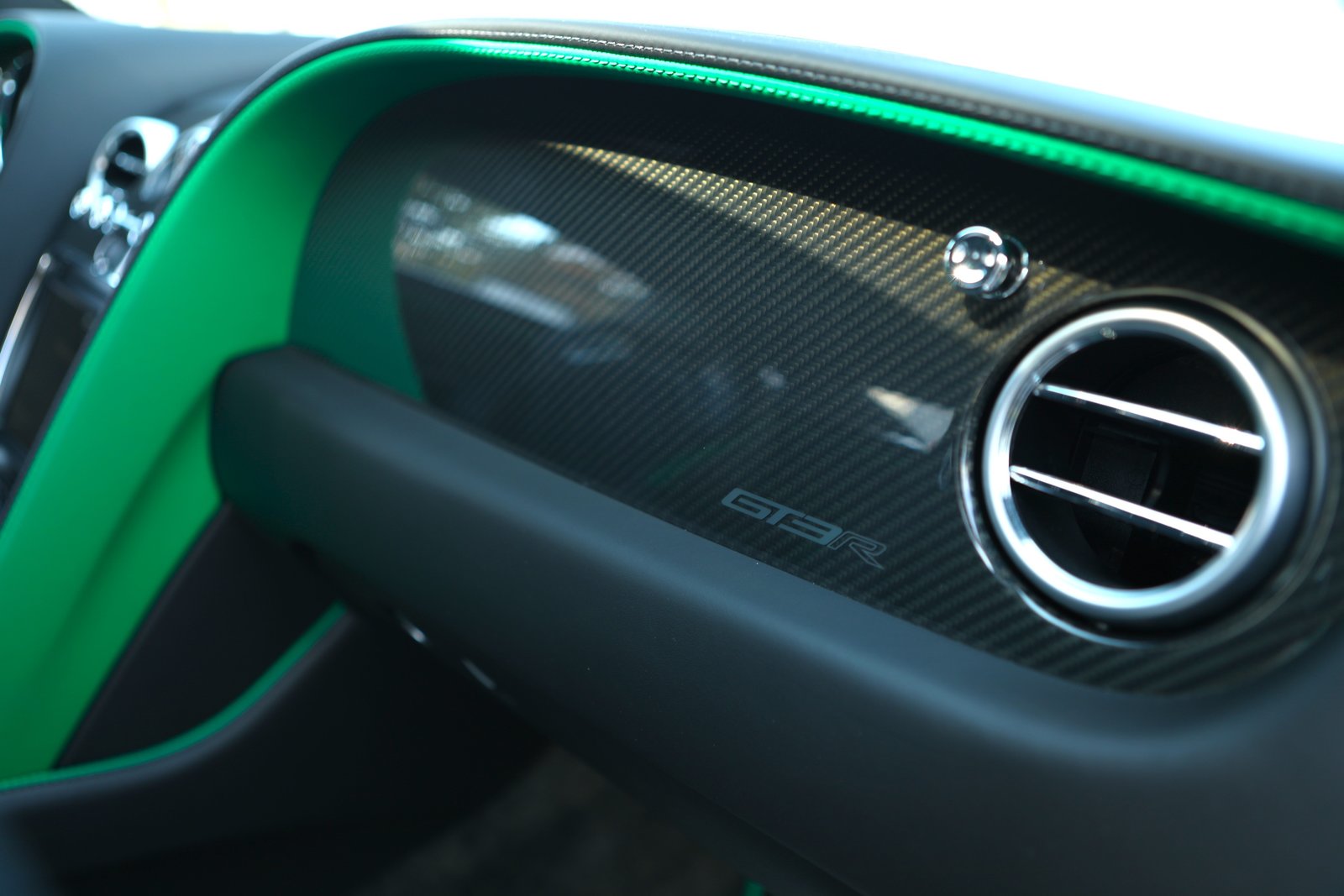 BENTLEY Continental GT3-R, Benzin, Occasion / Gebraucht, Automatik - 6