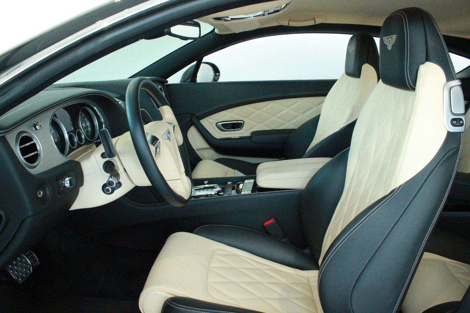 BENTLEY Continental GT Speed 6.0 W12, Benzin, Occasion / Gebraucht, Automatik - 5