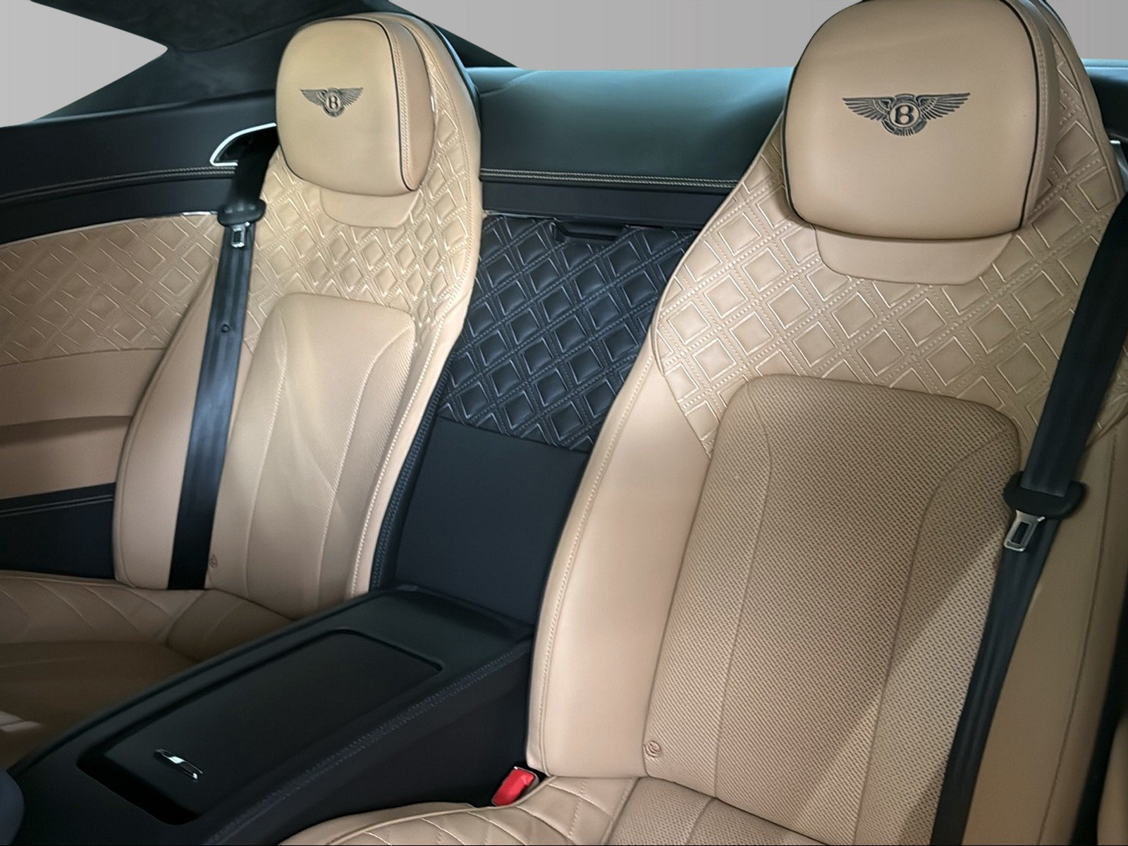 BENTLEY Continental GT 4.0 V8, Essence, Occasion / Utilisé, Automatique - 7