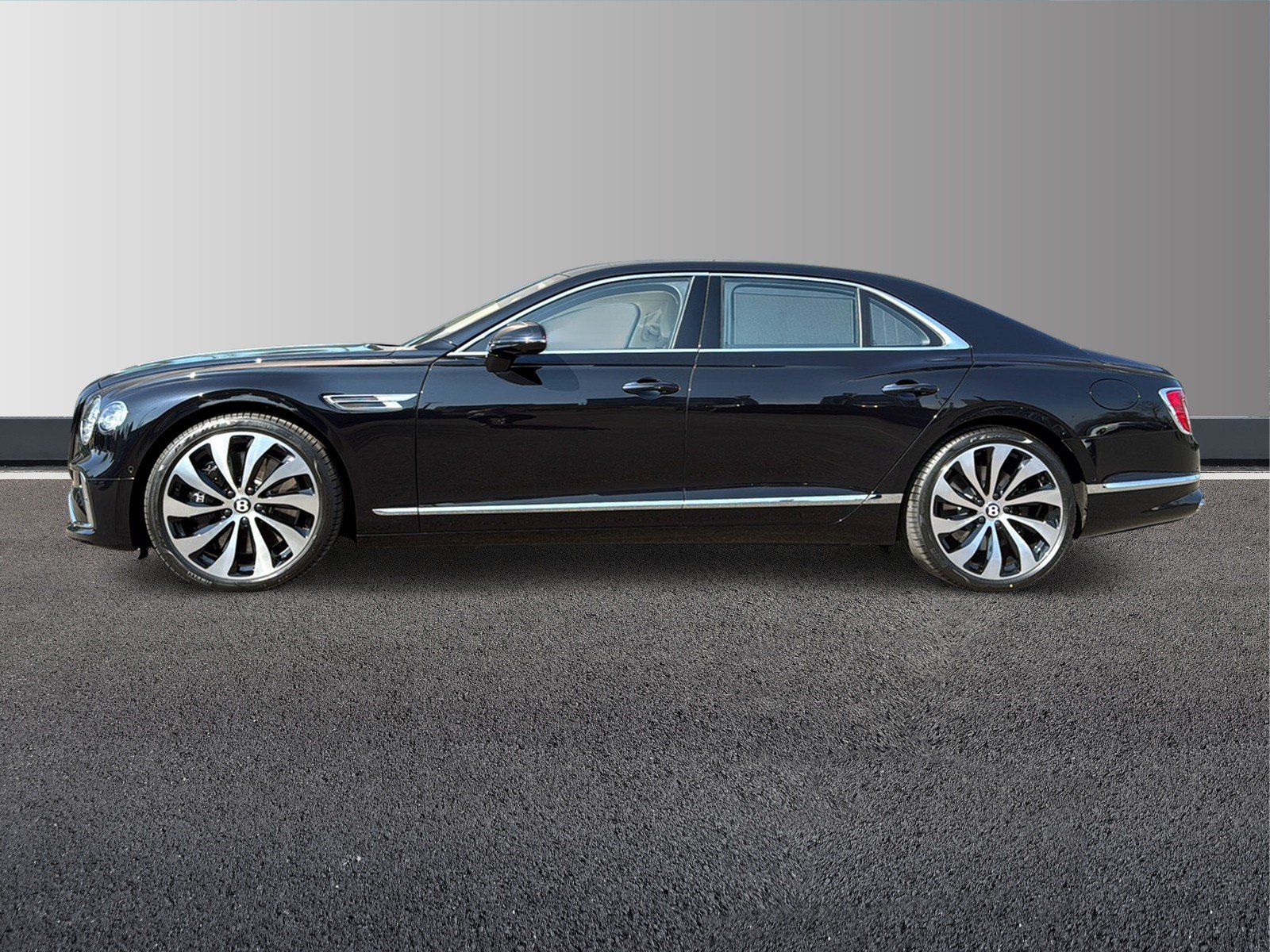 BENTLEY Flying Spur V8 Hybrid, Plug-in-Hybrid Petrol/Electric, New car, Automatic - 2