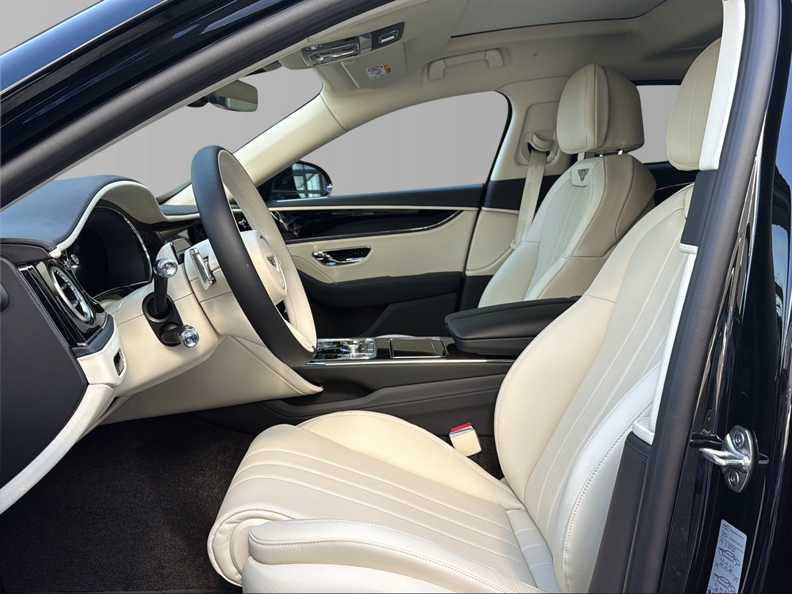 BENTLEY Flying Spur V8 Hybrid, Plug-in-Hybrid Petrol/Electric, New car, Automatic - 5