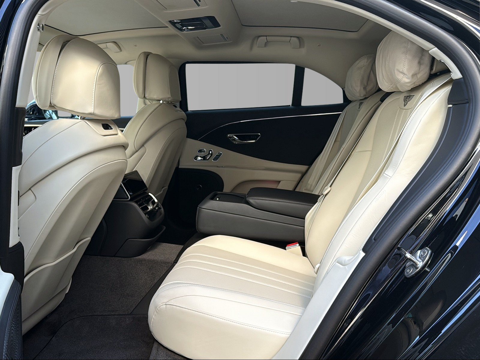 BENTLEY Flying Spur V8 Hybrid, Plug-in-Hybrid Petrol/Electric, New car, Automatic - 7