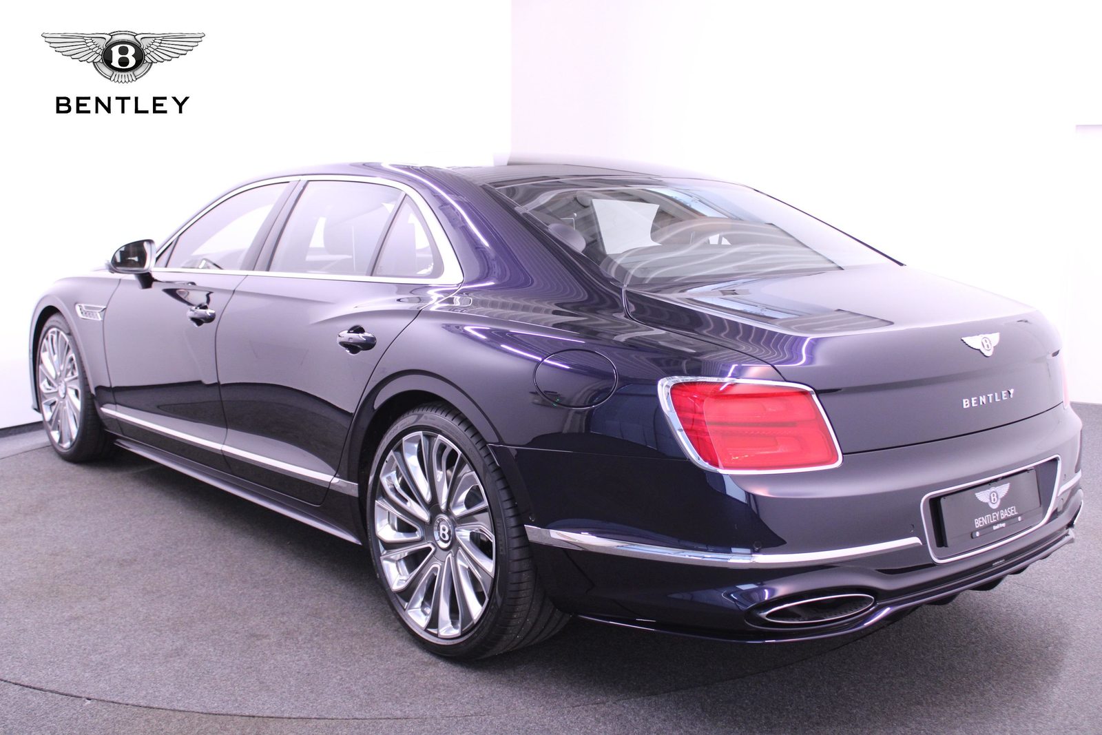 BENTLEY Flying Spur 4.0 V8 Mulliner, Plug-in-Hybrid Petrol/Electric, Ex-demonstrator, Automatic - 4