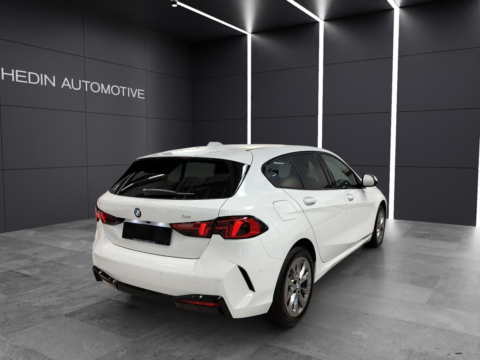 BMW 116, Benzin, Neuwagen, Automatik - 6