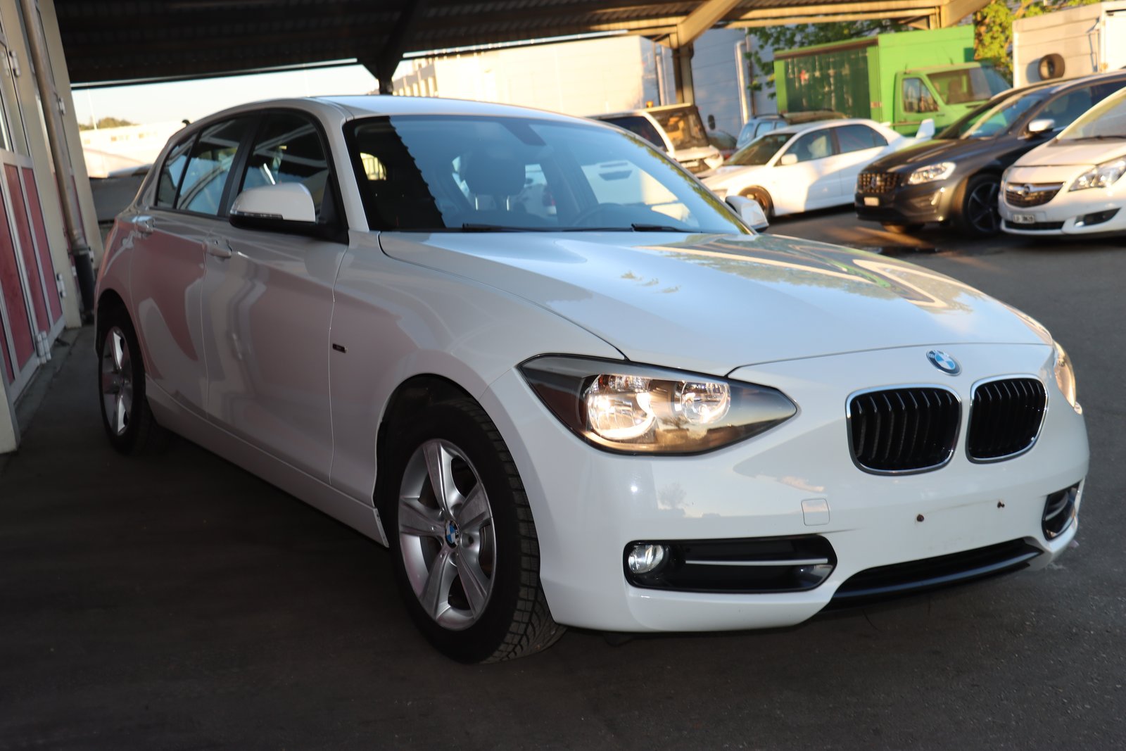 BMW 116i Sport Line, Benzin, Occasion / Gebraucht, Handschaltung - 4