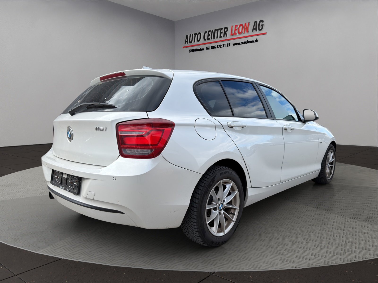 BMW 116i Sport Line Steptronic, Petrol, Second hand / Used, Automatic - 6