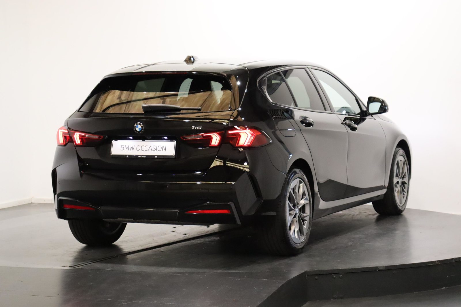 BMW 116, Essence, Occasion / Utilisé, Automatique - 3