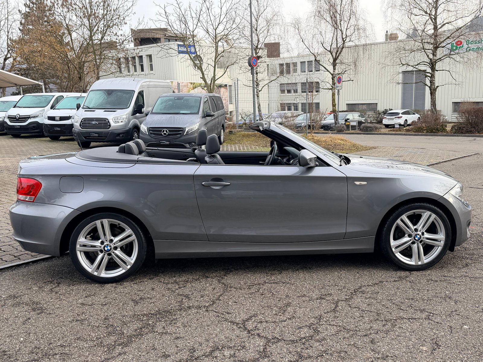 BMW 118i Cabrio Steptronic, Essence, Occasion / Utilisé, Automatique - 2