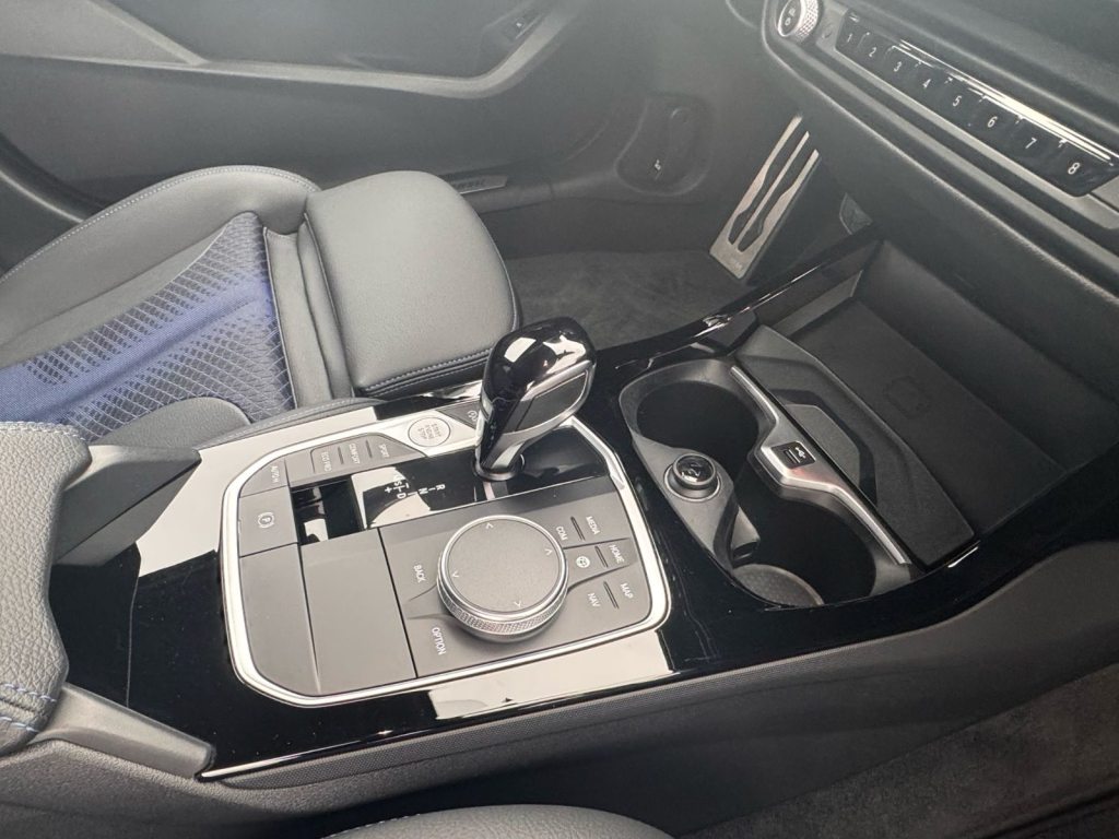 BMW i M Sport, Essence, Occasion / Utilisé, Automatique - 7