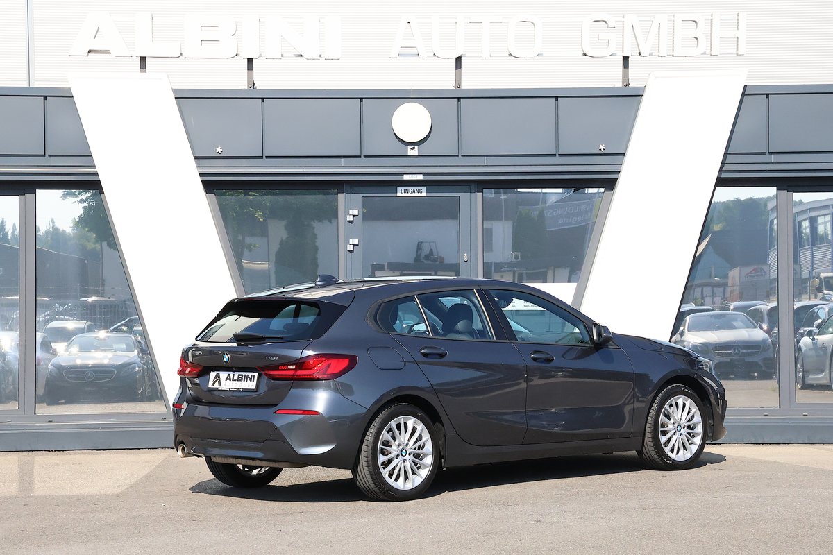 BMW 118i Steptronic *CH-FZ* *Gratis-Service*, Benzin, Occasion / Gebraucht, Automatik - 3