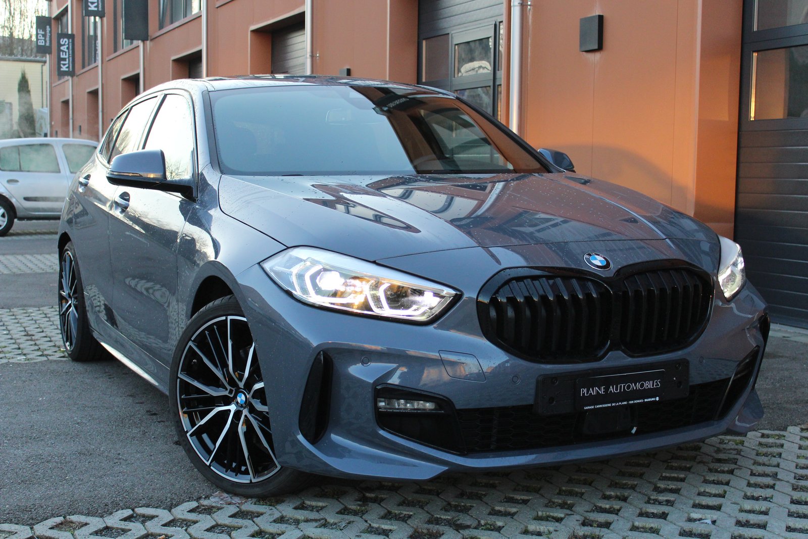 BMW 118i Pure M Sport Steptronic - "Jantes 19' * Toit Ouvrant * , Essence, Occasion / Utilisé, Automatique - 2