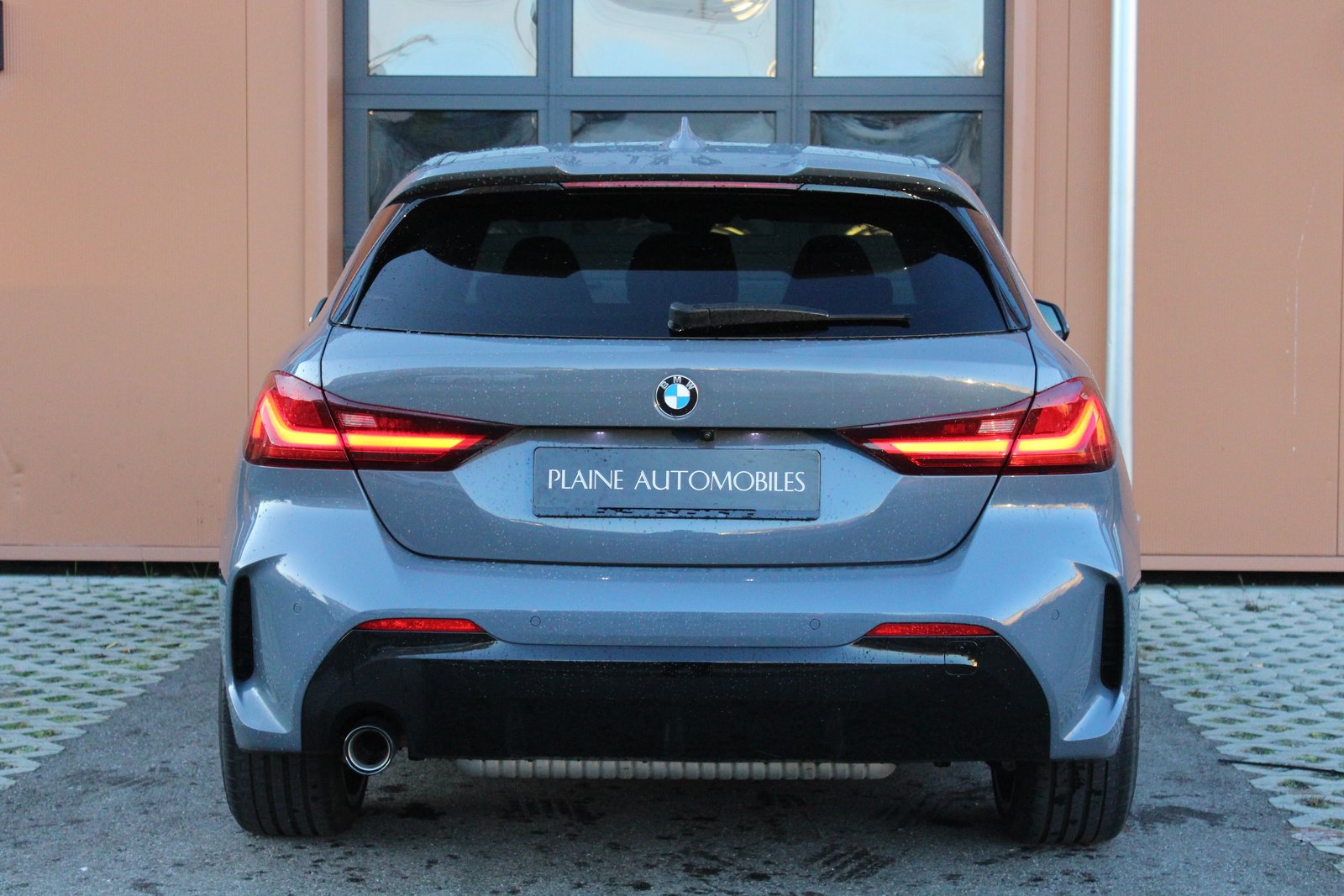 BMW 118i Pure M Sport Steptronic - "Jantes 19' * Toit Ouvrant * , Essence, Occasion / Utilisé, Automatique - 7