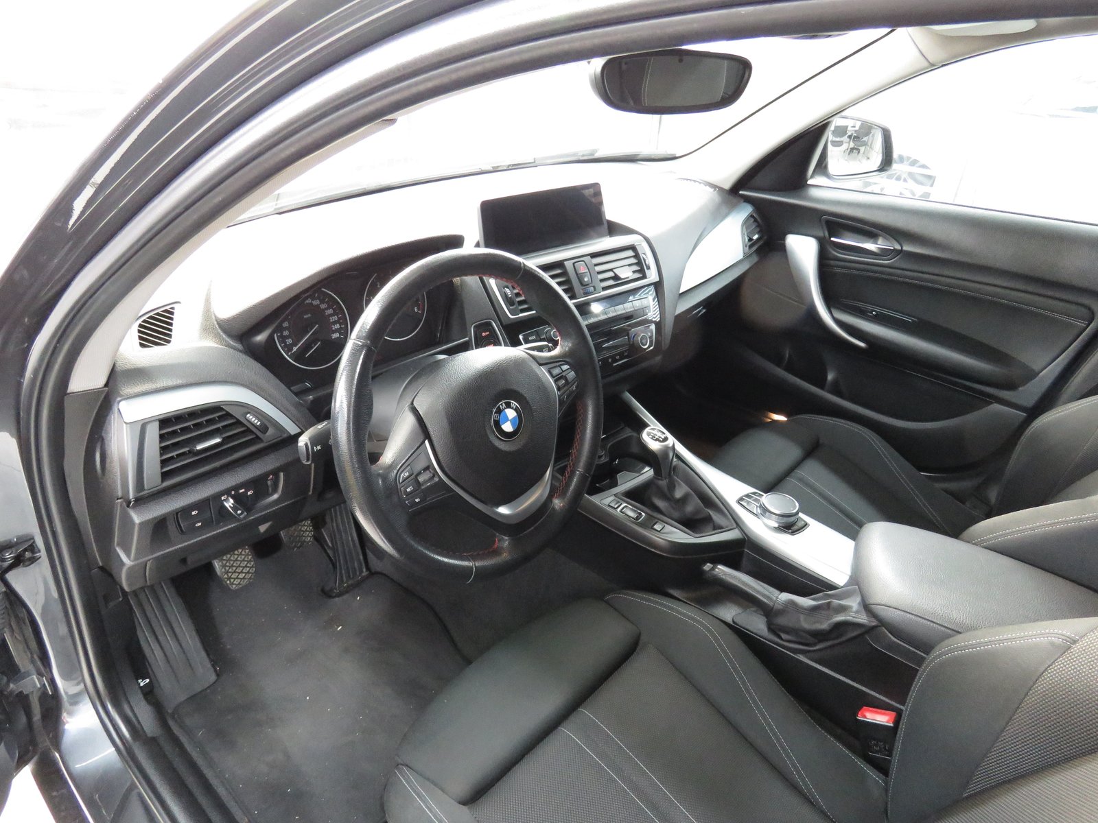 BMW 118d Sport Line, Diesel, Second hand / Used, Manual - 4