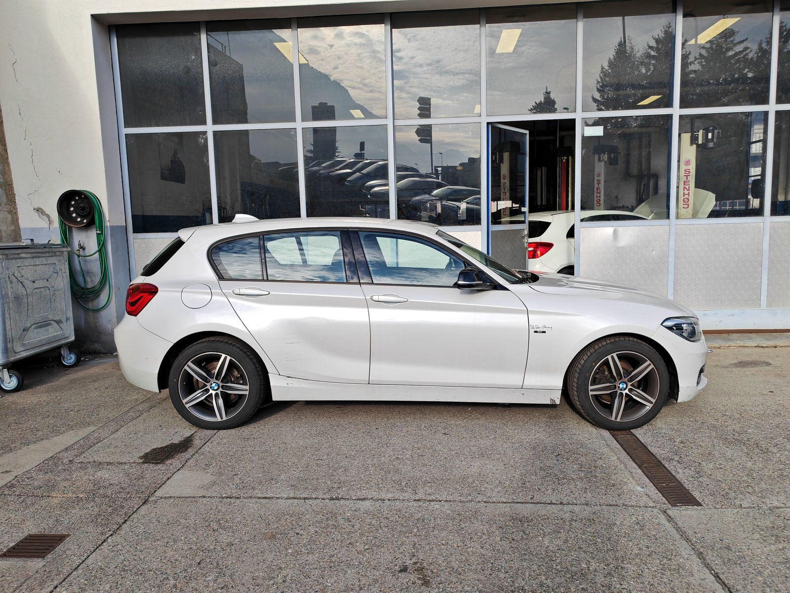 BMW 118i Sport Line, Essence, Occasion / Utilisé, Manuelle - 6