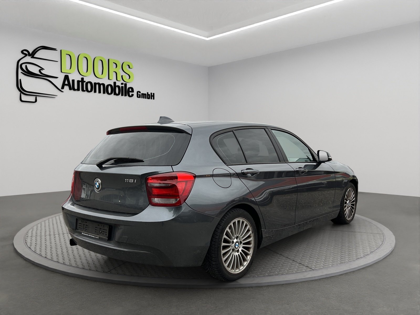 BMW 118i Sport Line, Benzin, Occasion / Gebraucht, Handschaltung - 4