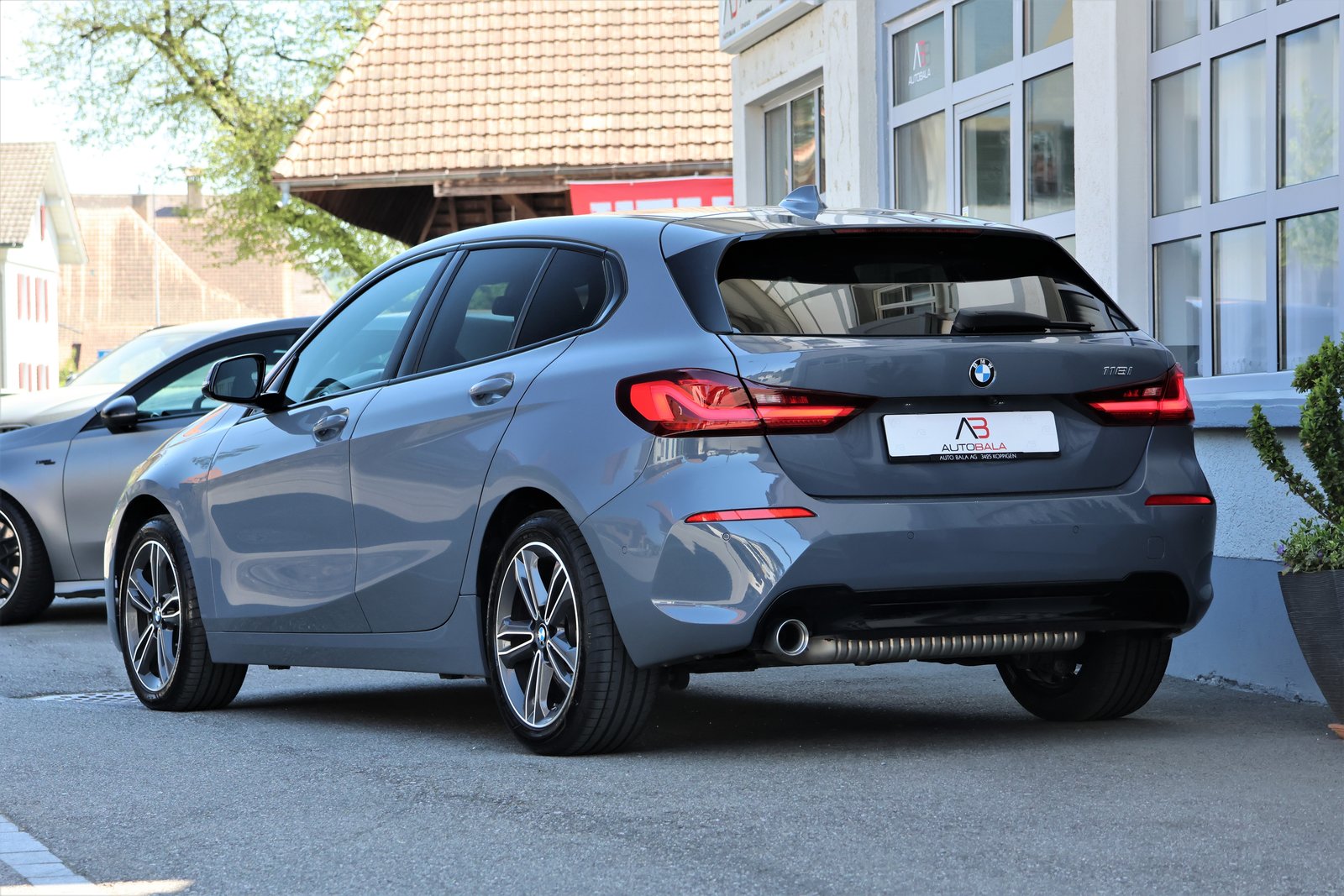 BMW 118i Steptronic Sport Line, Benzin, Occasion / Gebraucht, Automatik - 3