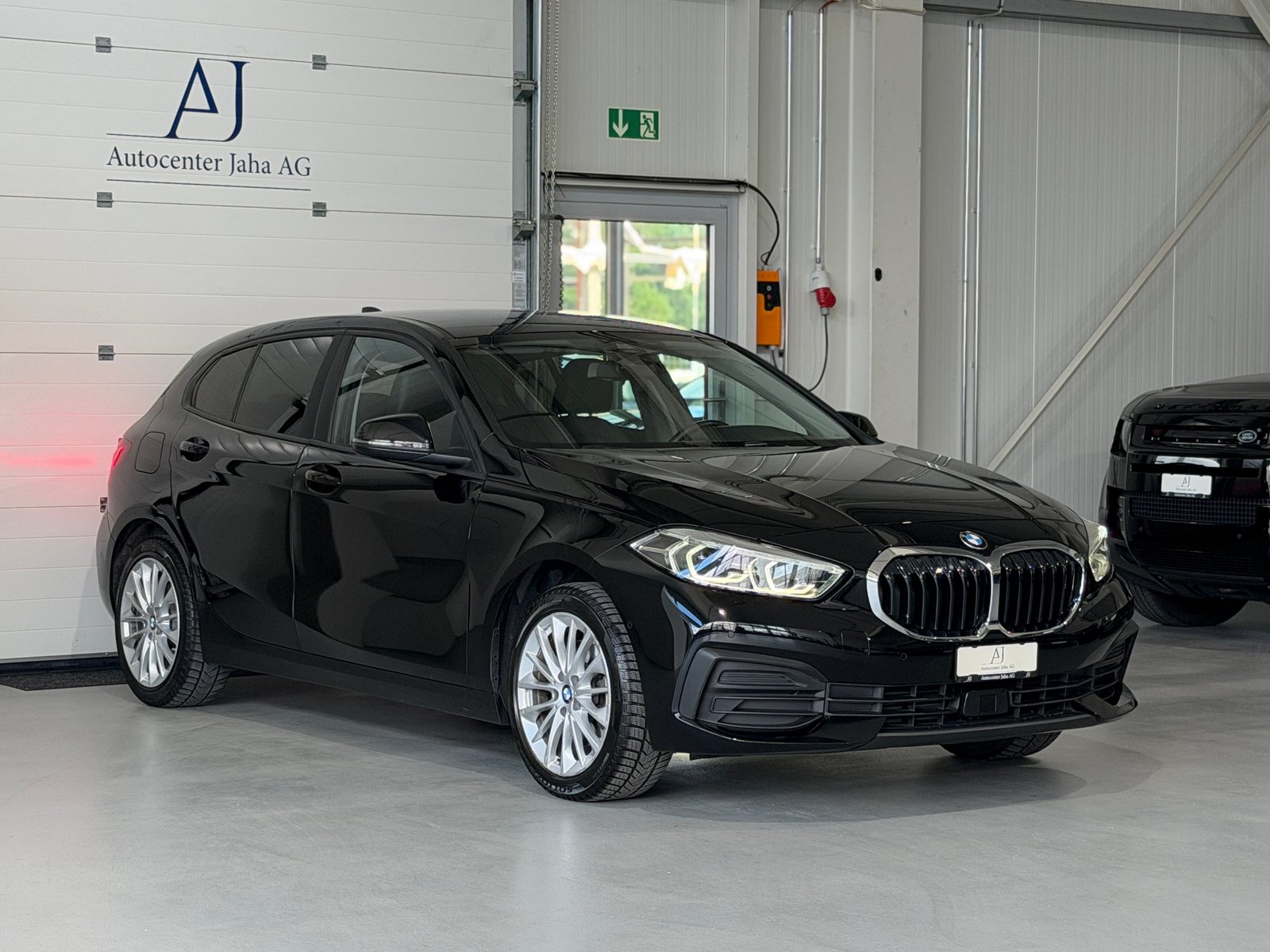 BMW 118i Steptronic (CH) inkl. BMW Vollgarantie, Petrol, Second hand / Used, Automatic - 5