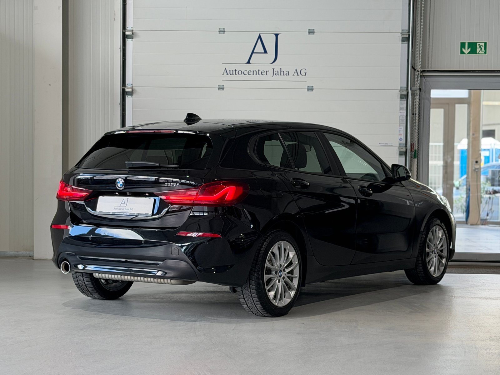 BMW 118i Steptronic (CH) inkl. BMW Vollgarantie, Petrol, Second hand / Used, Automatic - 7