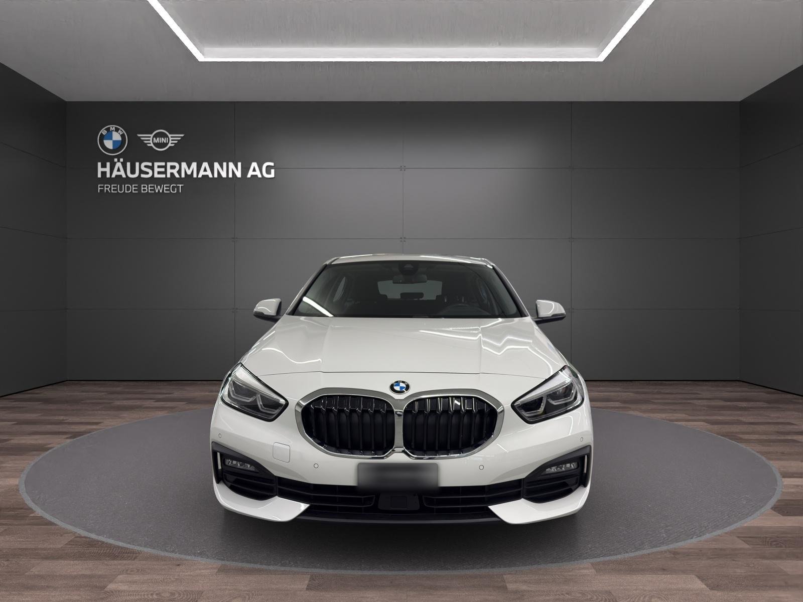 BMW 118i, Essence, Occasion / Utilisé, Automatique - 2